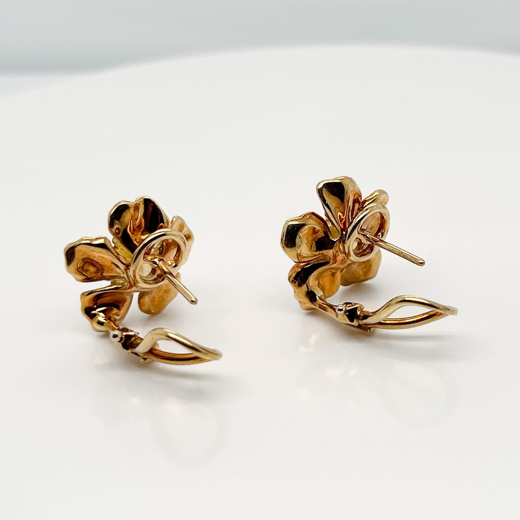 Vintage Tiffany & Co. 18K Gold Dogwood Flower Earrings In Good Condition In Philadelphia, PA