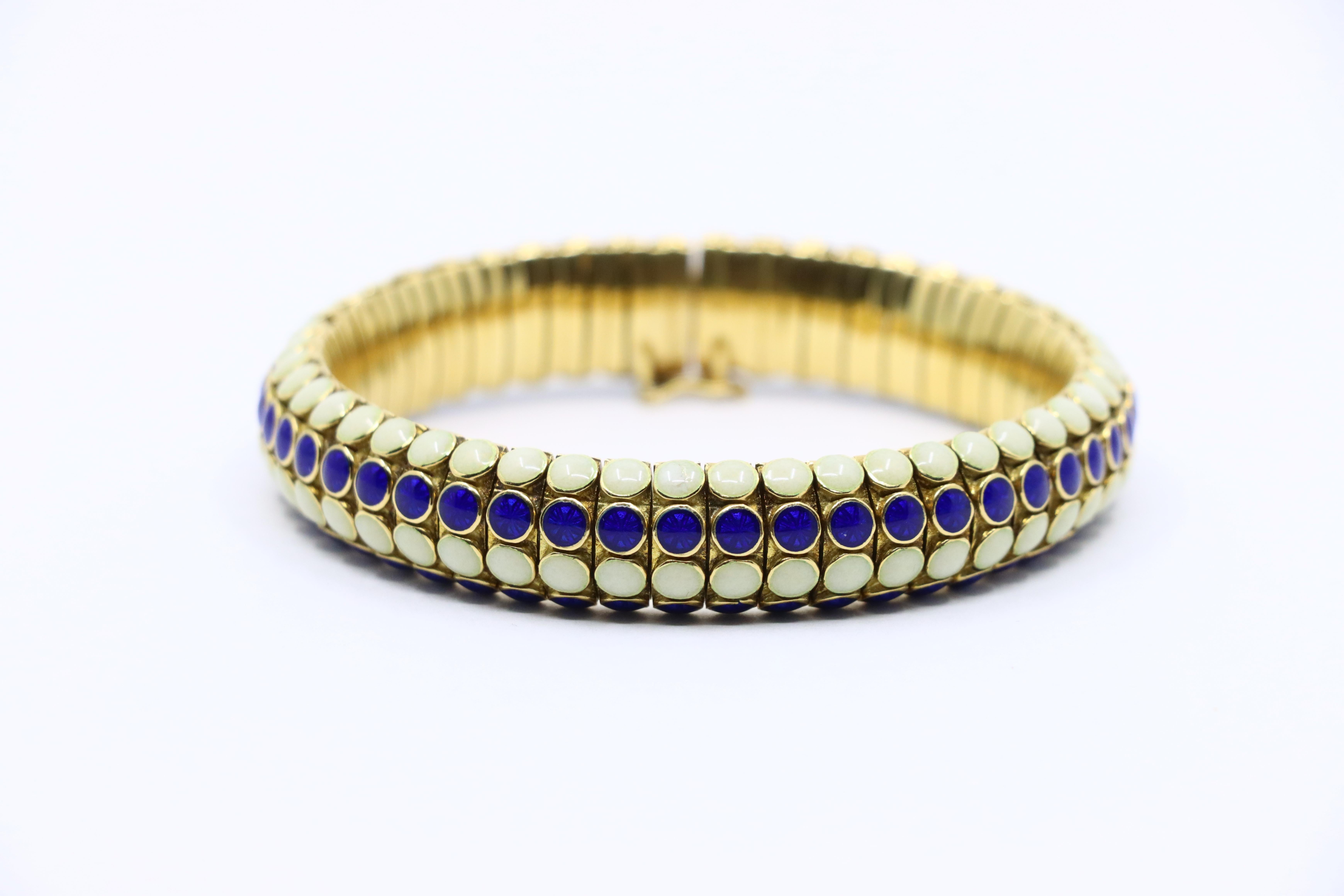 Donna Bracciale vintage con smalto in oro 18 carati di Tiffany & Co. in vendita