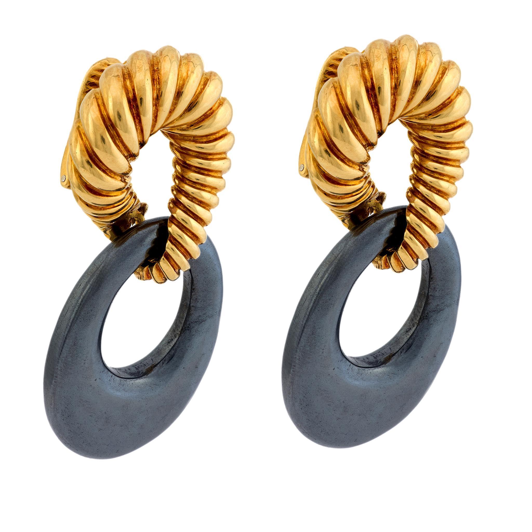 Pendientes vintage Tiffany & Co. de oro amarillo de 18k y hematites día y noche Moderno en venta