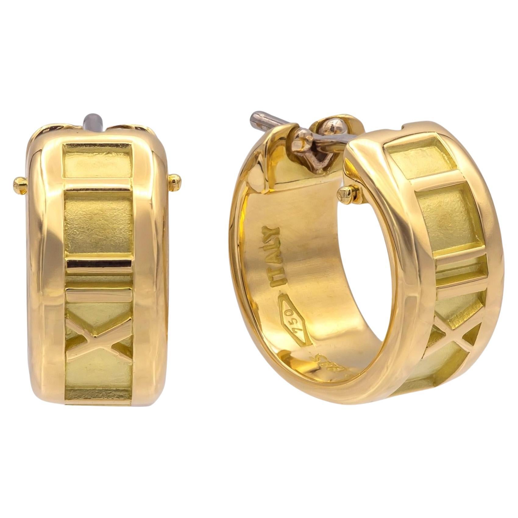 Vintage Tiffany 
Co. 18K Yellow Gold Atlas Small Hoop Earrings .5 Inch (1995) For Sale