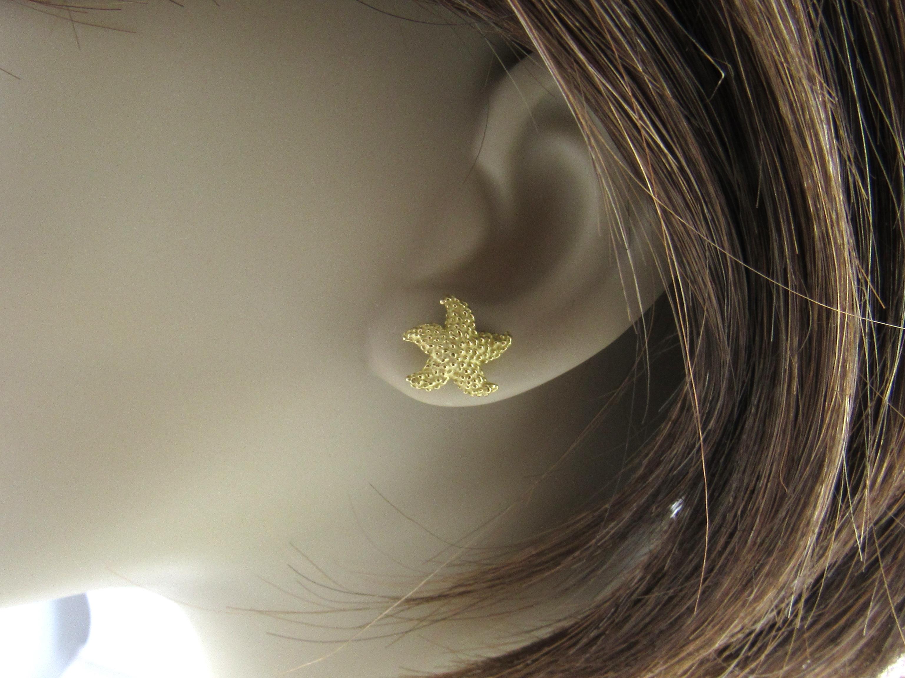 Vintage Tiffany & Co. 18 Karat Yellow Gold Bumpy Starfish Stud Earrings 2