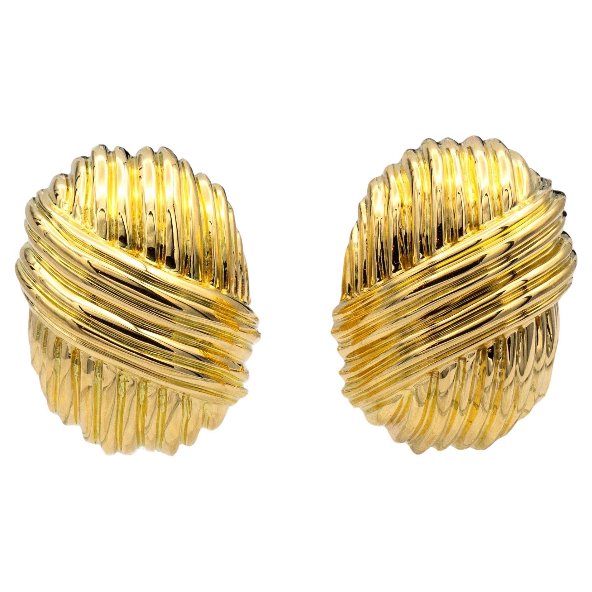 Vintage Tiffany & Co 18K Yellow Gold Clip Earrings For Sale