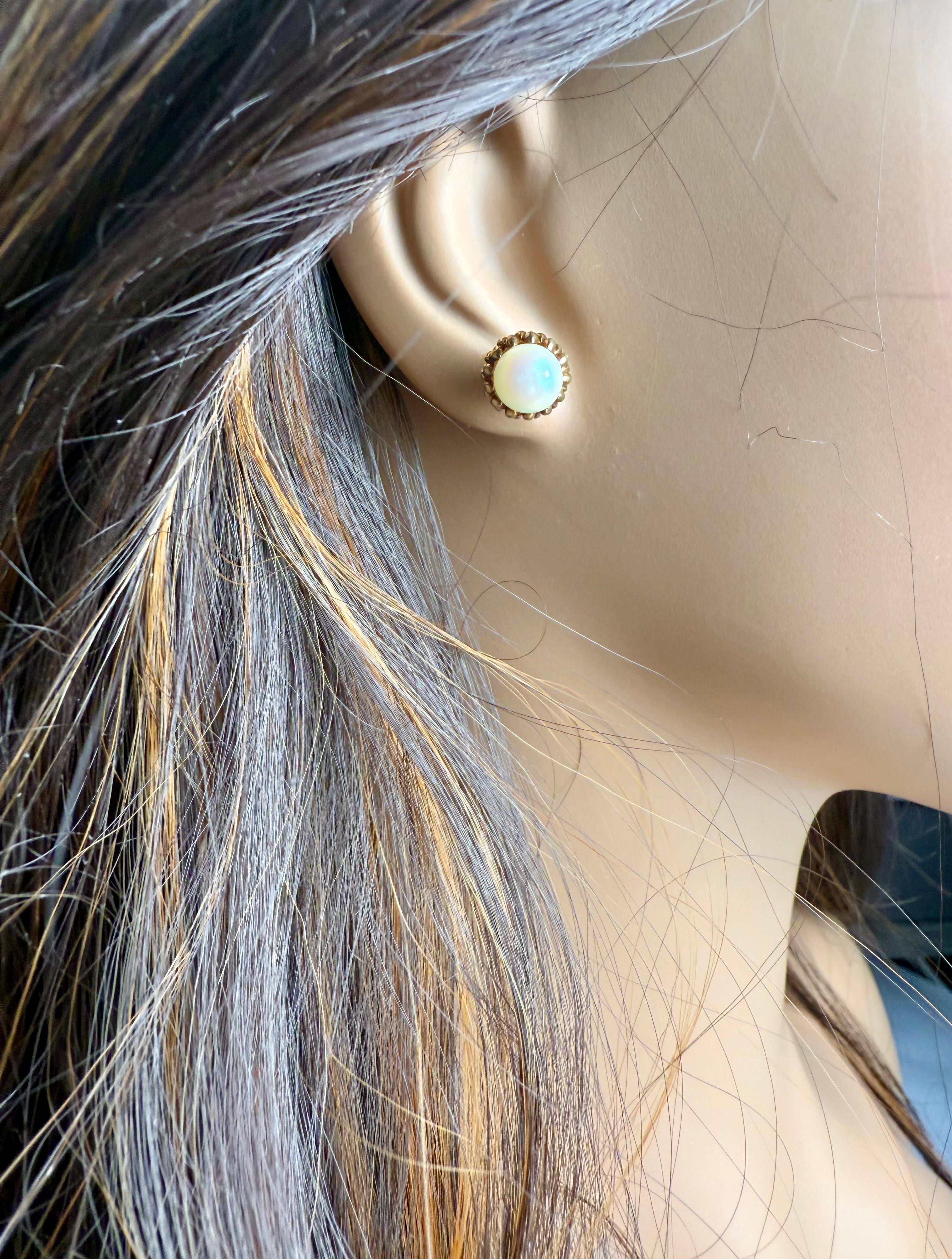 Women's or Men's Vintage Tiffany Co 18K Yellow Gold Cultured Pearl Petal Basket Stud Earrings