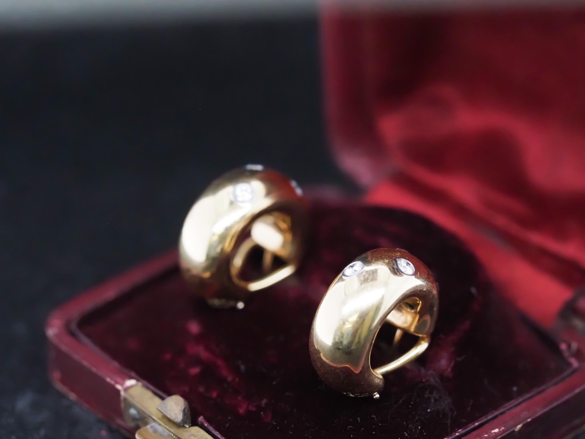 Brilliant Cut Vintage Tiffany & Co. 18K Yellow Gold Diamond Huggie Earrings For Sale