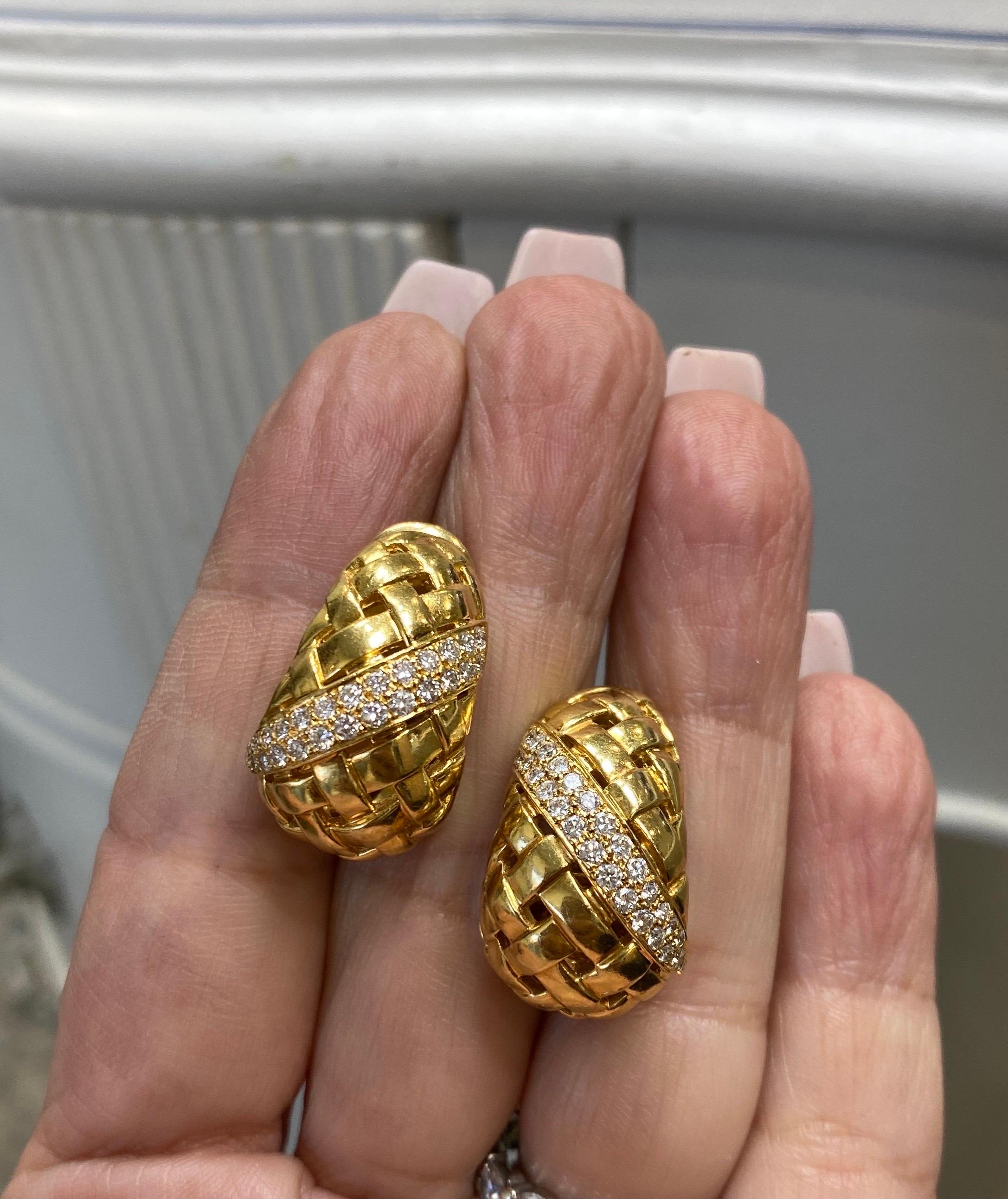 Vintage Tiffany & Co 18k Yellow Gold & Diamond Vannerie Basketweave Earrings For Sale 7