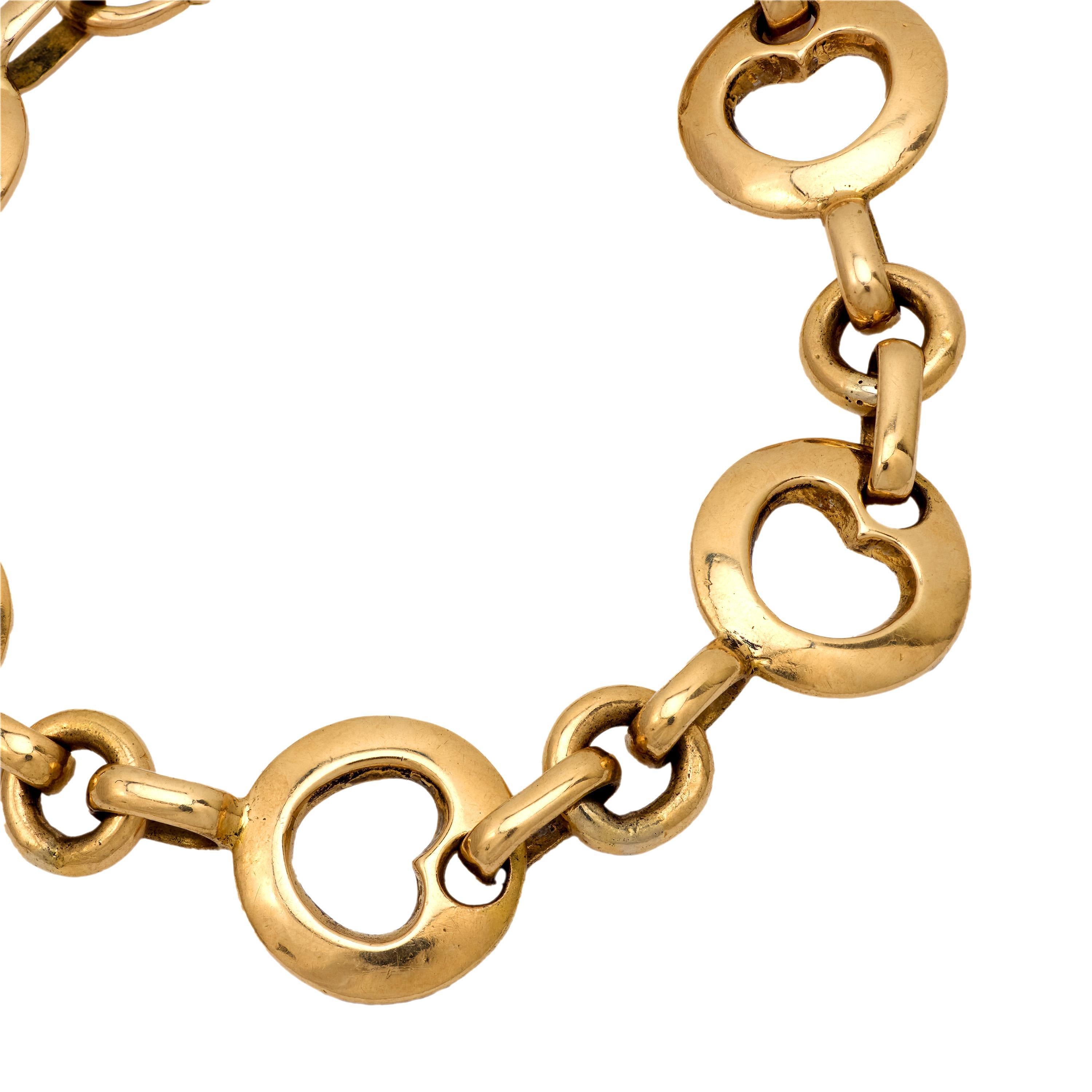 Modern Vintage Tiffany & Co. 18k yellow gold heart chain bracelet For Sale