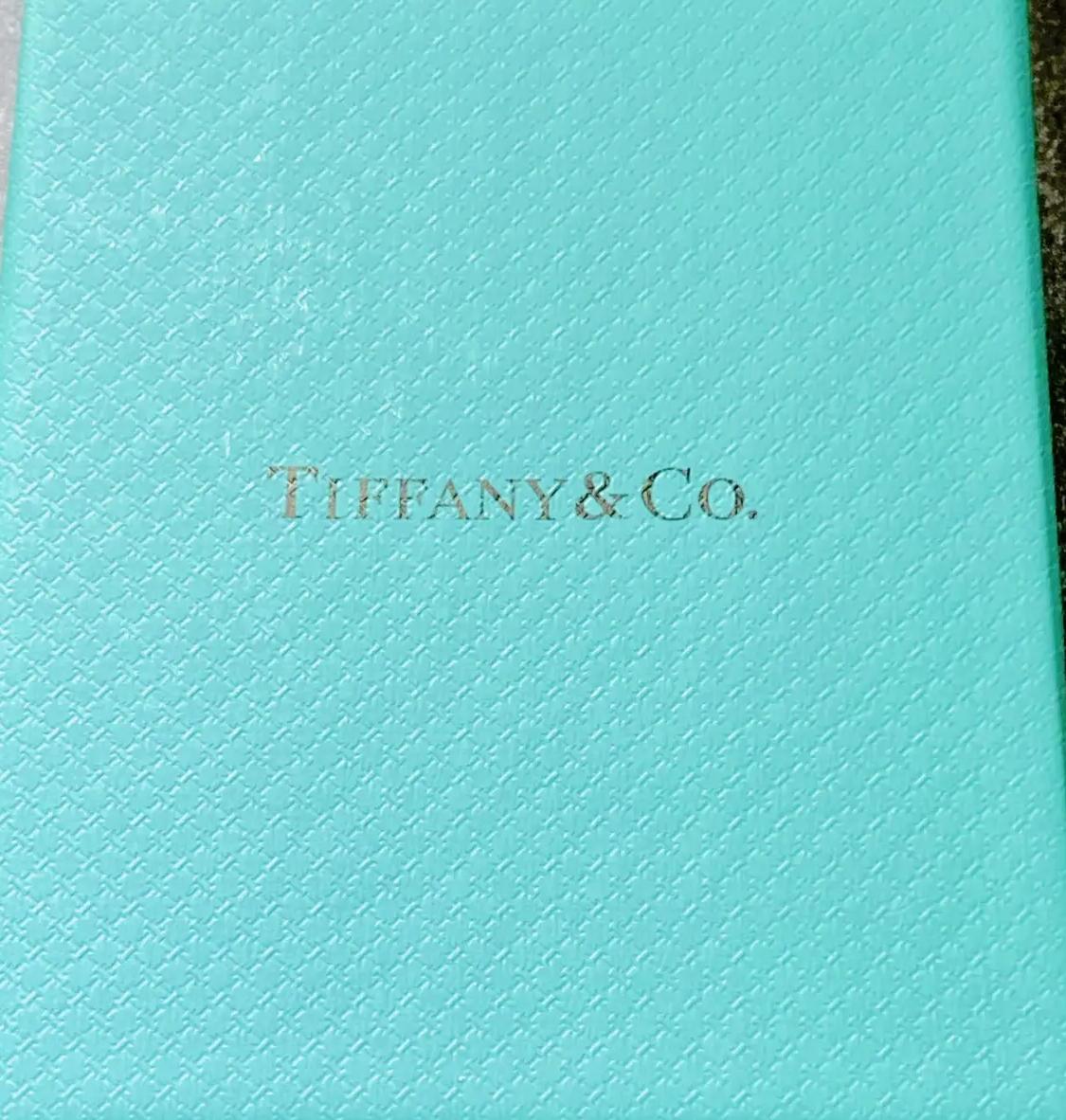 Vintage Tiffany & Co. 18K Yellow Gold Heart Pendant Necklace In Good Condition For Sale In New York, NY