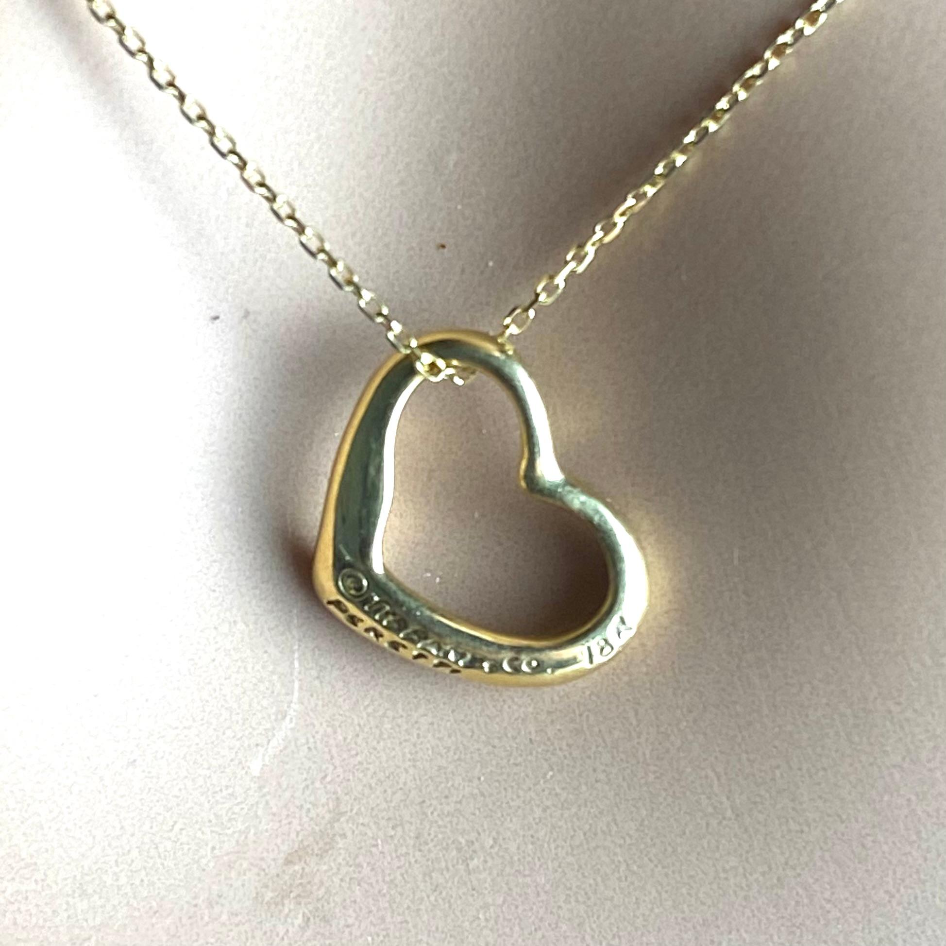 Vintage Tiffany & Co. 18K Yellow Gold Heart Pendant Necklace For Sale 1