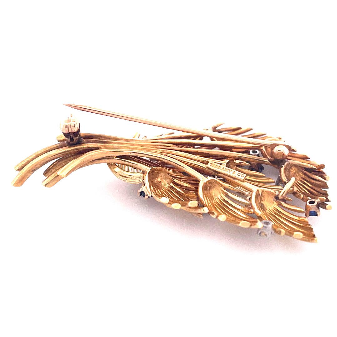 Vintage Tiffany & Co. 18k Yellow Gold Leaf Brooch with Sapphires and Diamonds In New Condition For Sale In New York, NY