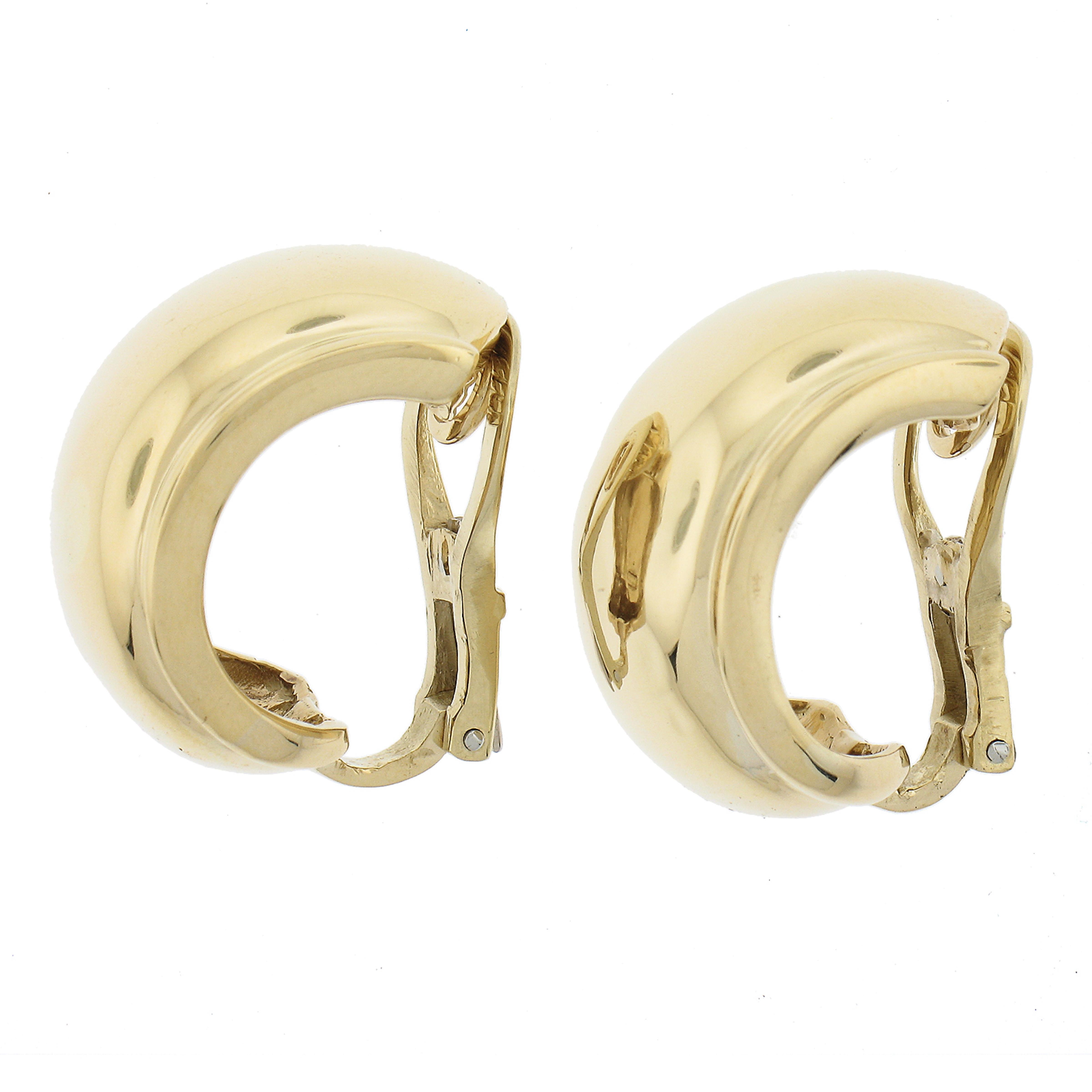 Vintage Tiffany & Co. 18K Yellow Gold Polished Domed Wide Cuff Clip On Earrings In Excellent Condition For Sale In Montclair, NJ