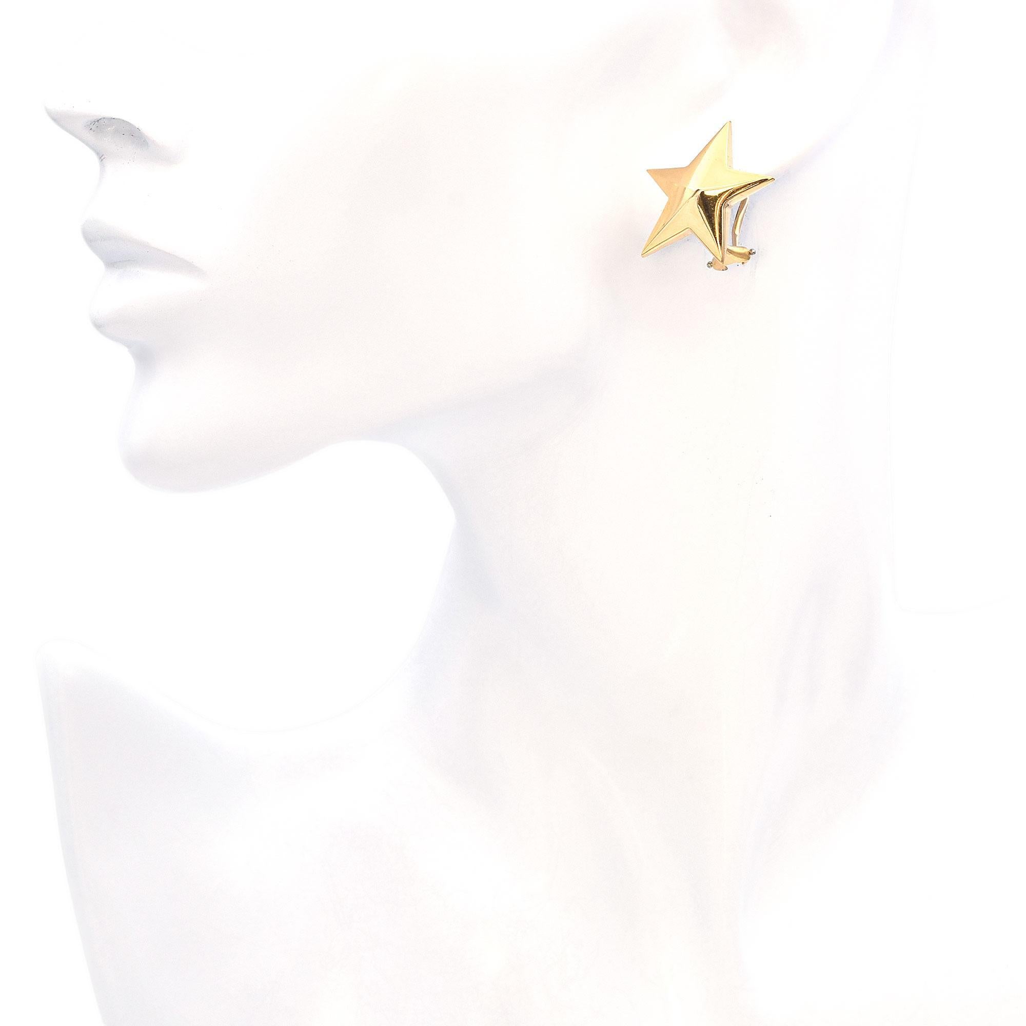 Retro Vintage Tiffany & Co. 18K Yellow Gold Star Stud Earrings
