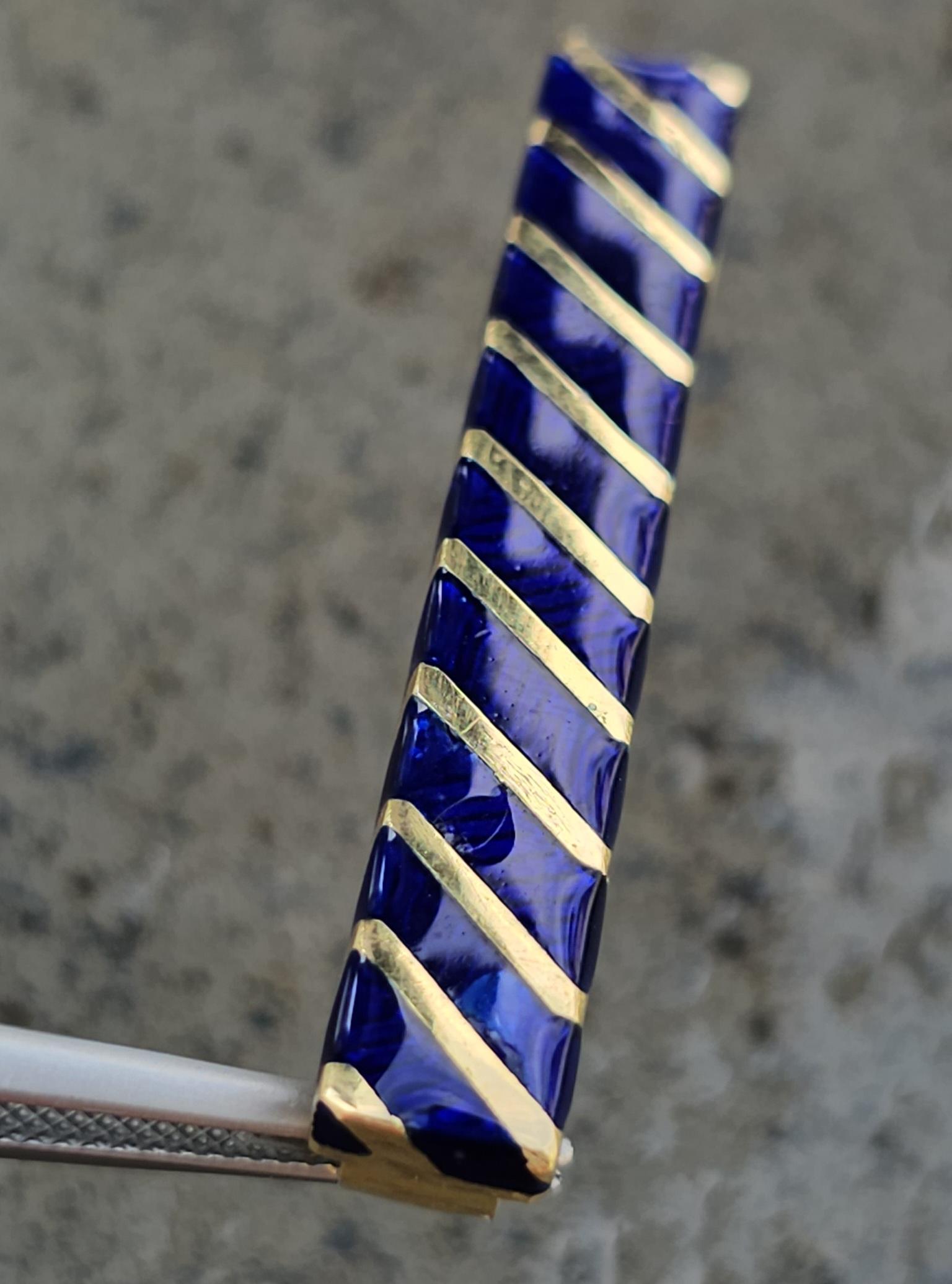 Vintage Tiffany & Co. 18k Yellow Gold Bar Cravatta Strisce di smalto blu 9,9g 1,75