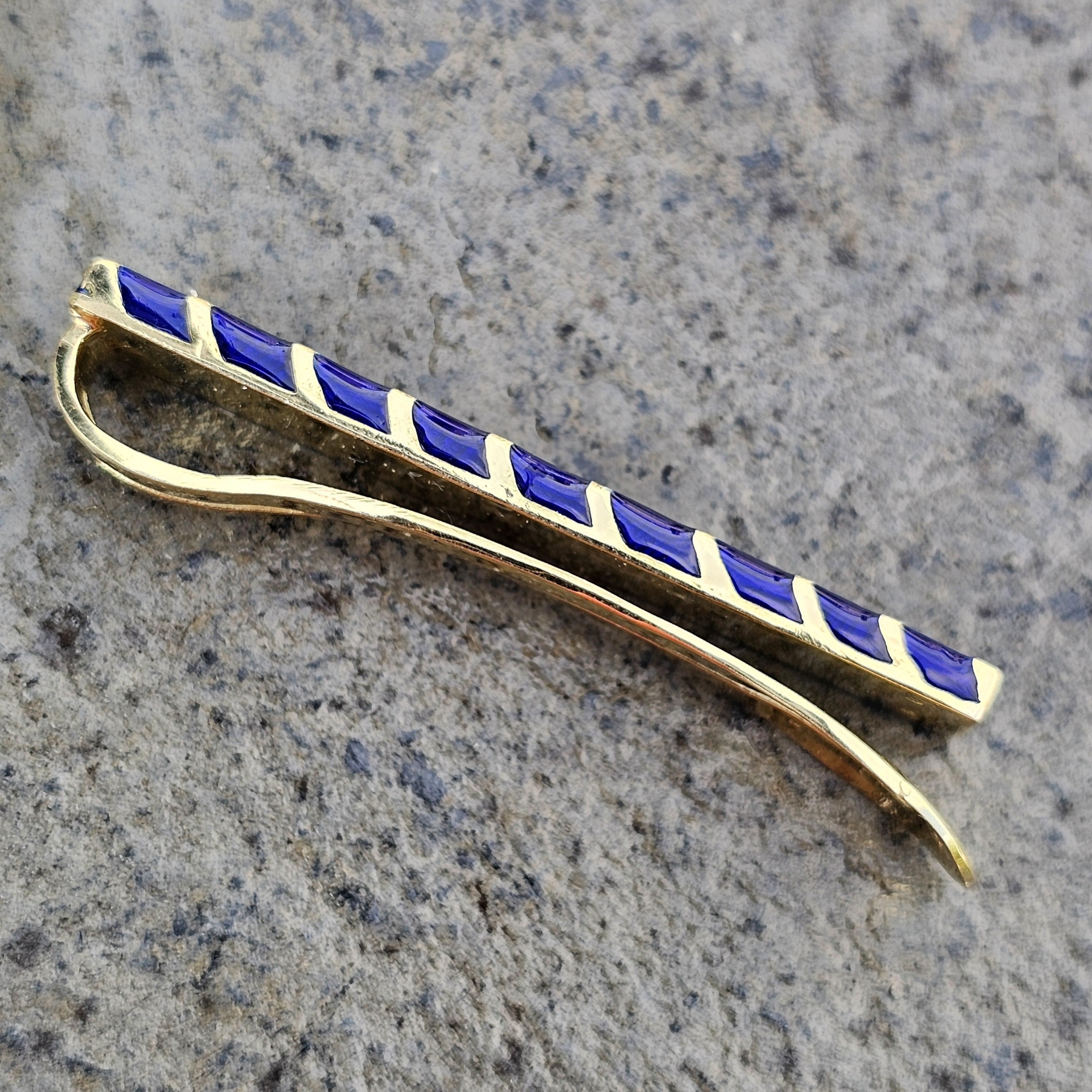 Vintage Tiffany & Co. 18k Yellow Gold Bar Cravatta Strisce di smalto blu 9,9g 1,75