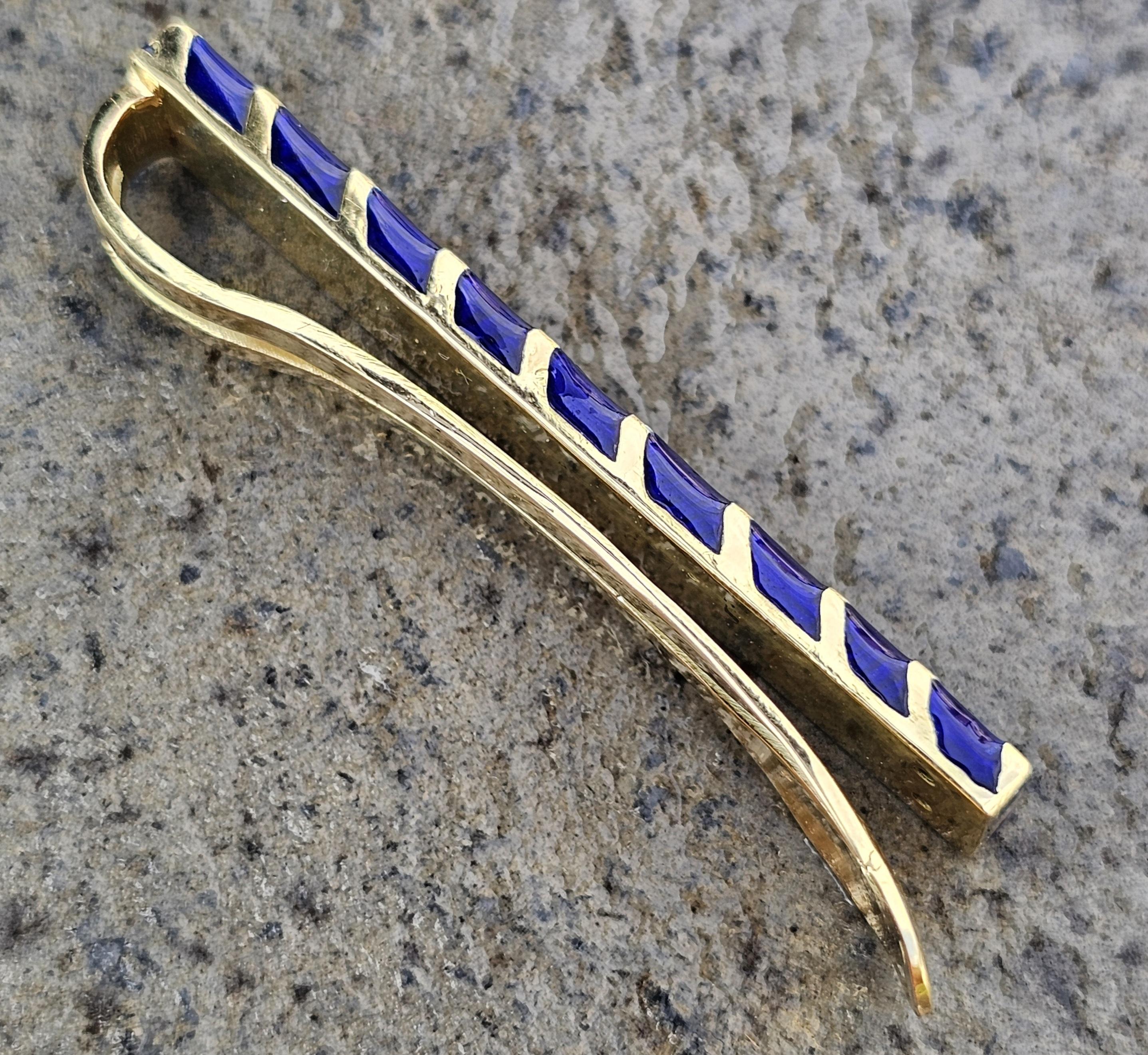 Vintage Tiffany & Co. 18k Yellow Gold Bar Cravatta Strisce di smalto blu 9,9g 1,75