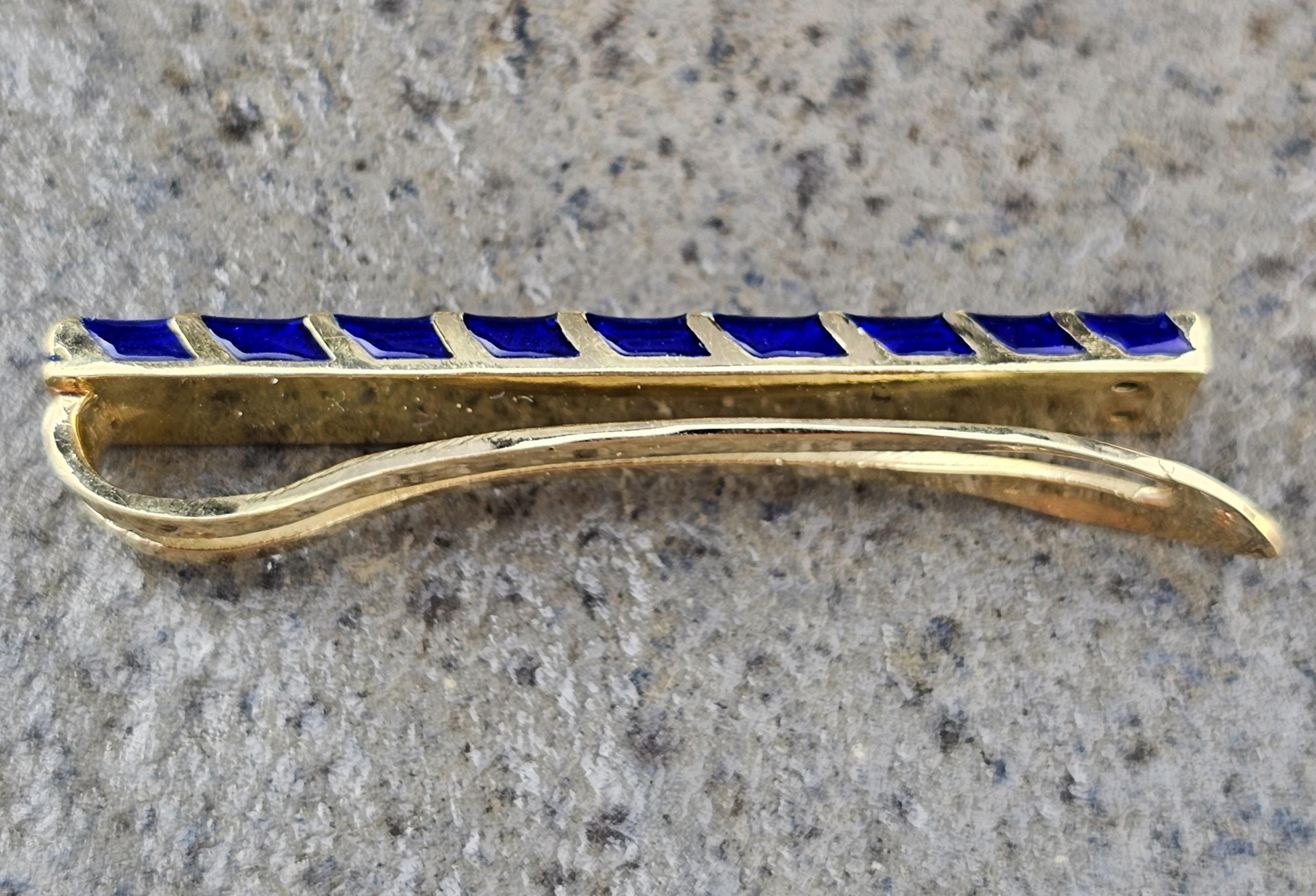 Vintage Tiffany & Co. 18k Yellow Gold Bar Cravatta Strisce di smalto blu 9,9g 1,75