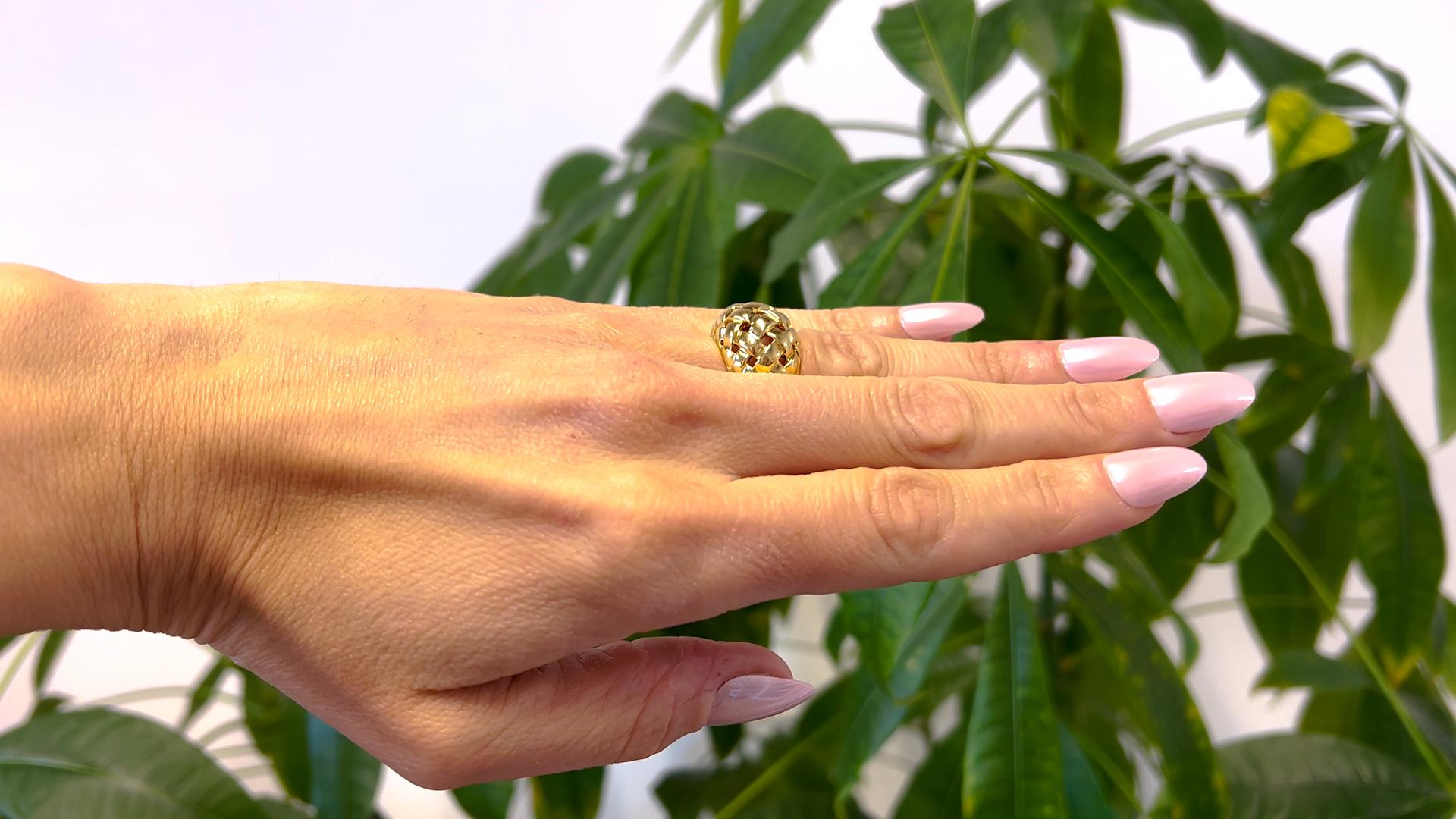 Vintage Tiffany & Co. 18k Yellow Gold Woven Dome Ring In Good Condition In Beverly Hills, CA