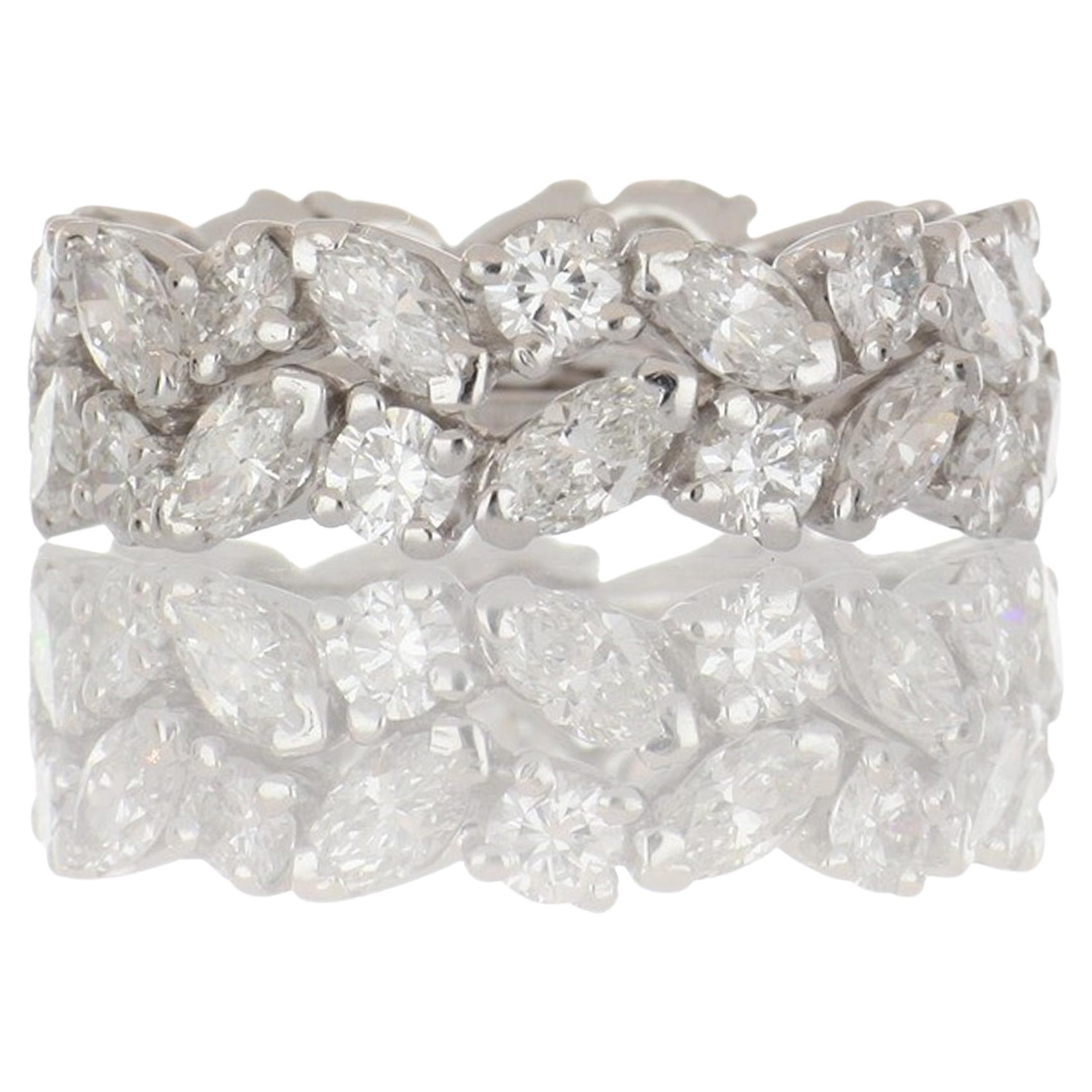 Tiffany & Co., années 1970 Bracelet d'éternité en platine et diamants en vente