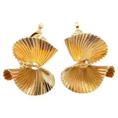 Vintage TIFFANY
CO 1970s Gold Fluted Fan Clip Earrings