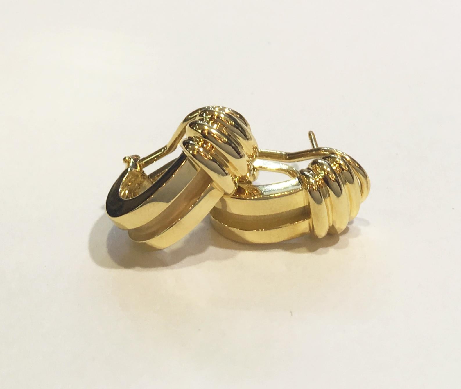 Tiffany & Co. Boucles d'oreilles Atlas vintage en or jaune, 1995 Pour femmes en vente