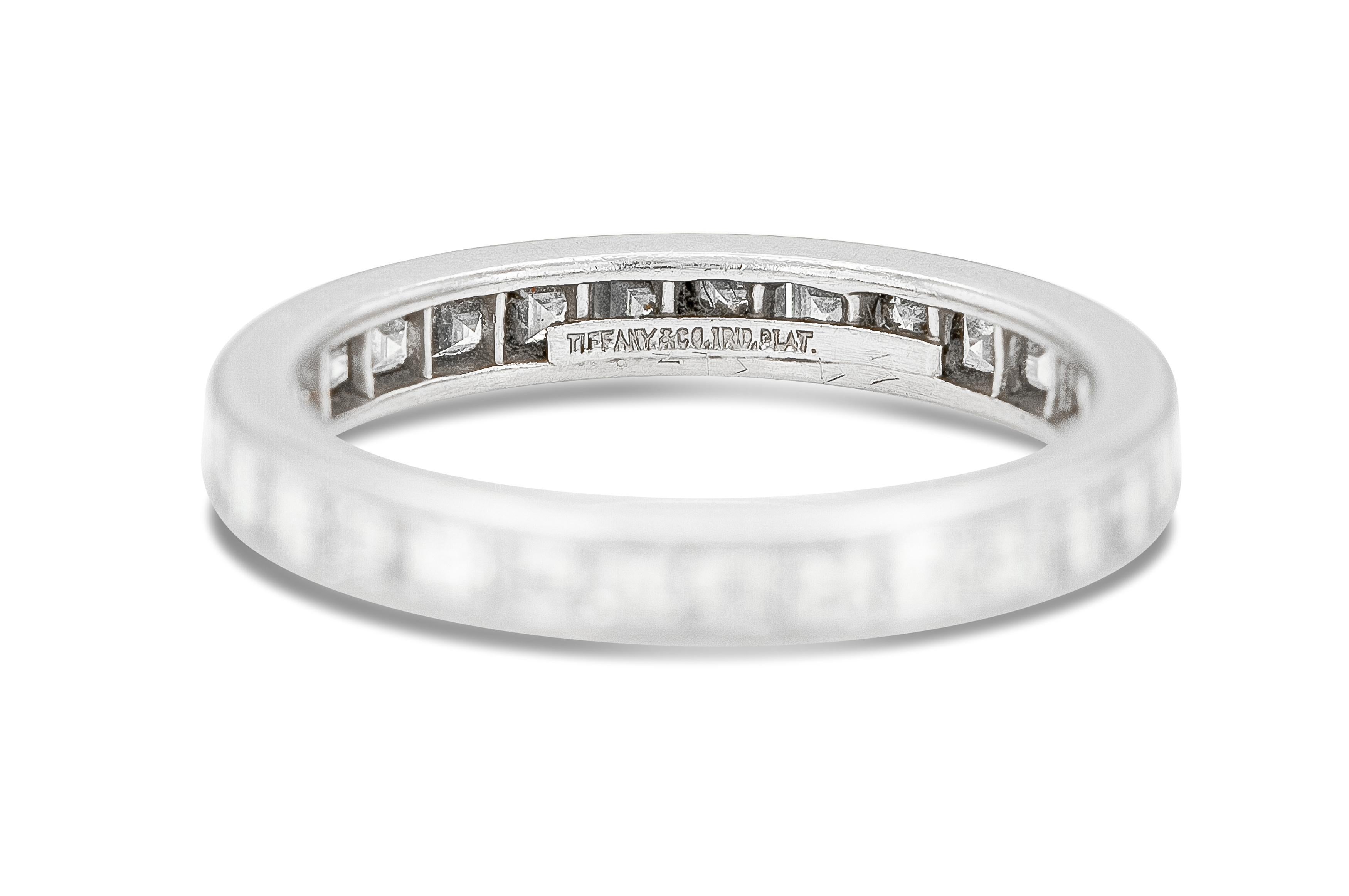 Vintage Tiffany & Co. 2,10 Quilates Diamante talla cuadrada Anillo de la Eternidad en Bueno estado para la venta en New York, NY