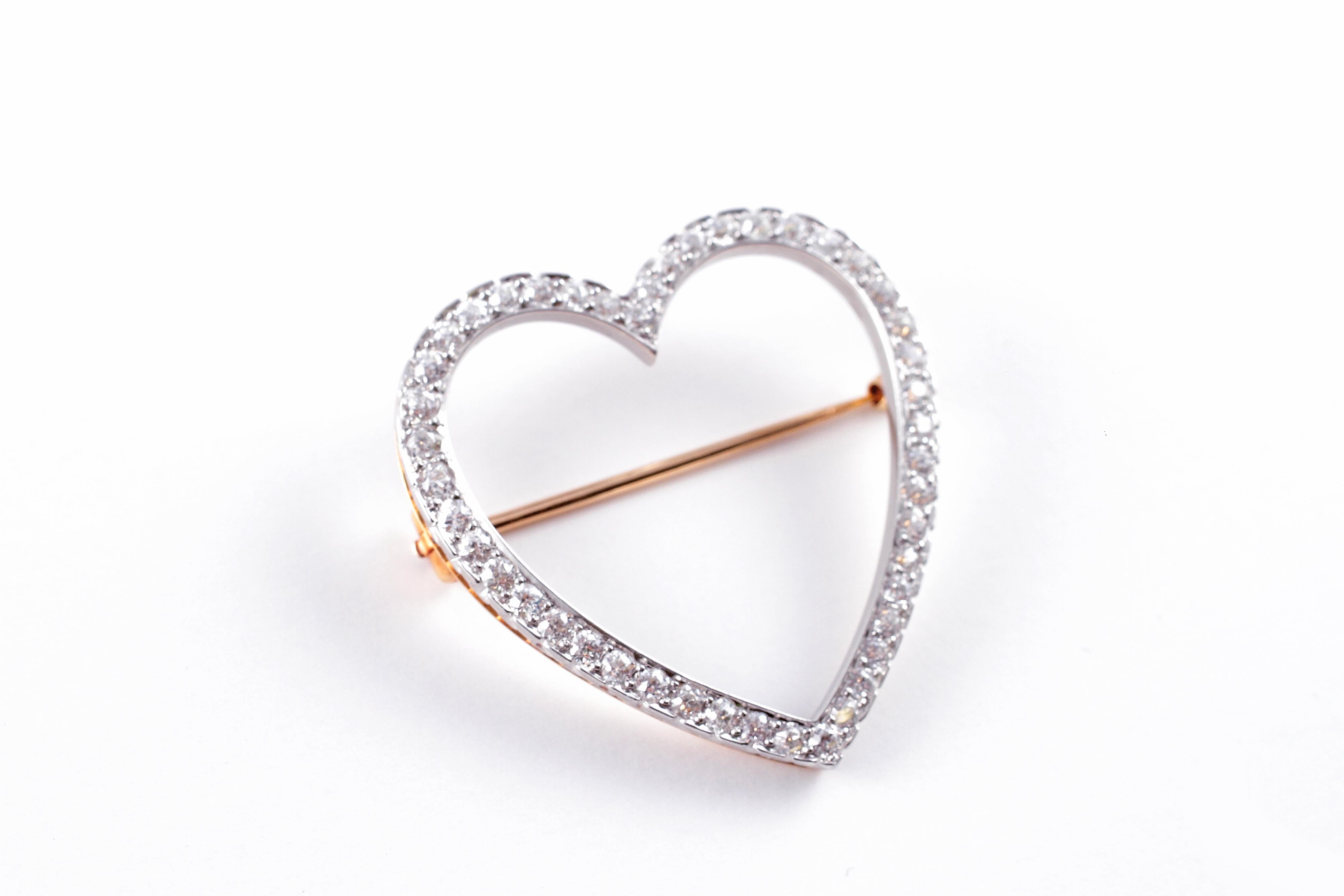 Taille vieille Europe Tiffany & Co. Broche cœur vintage en diamants de 2,30 carats en vente