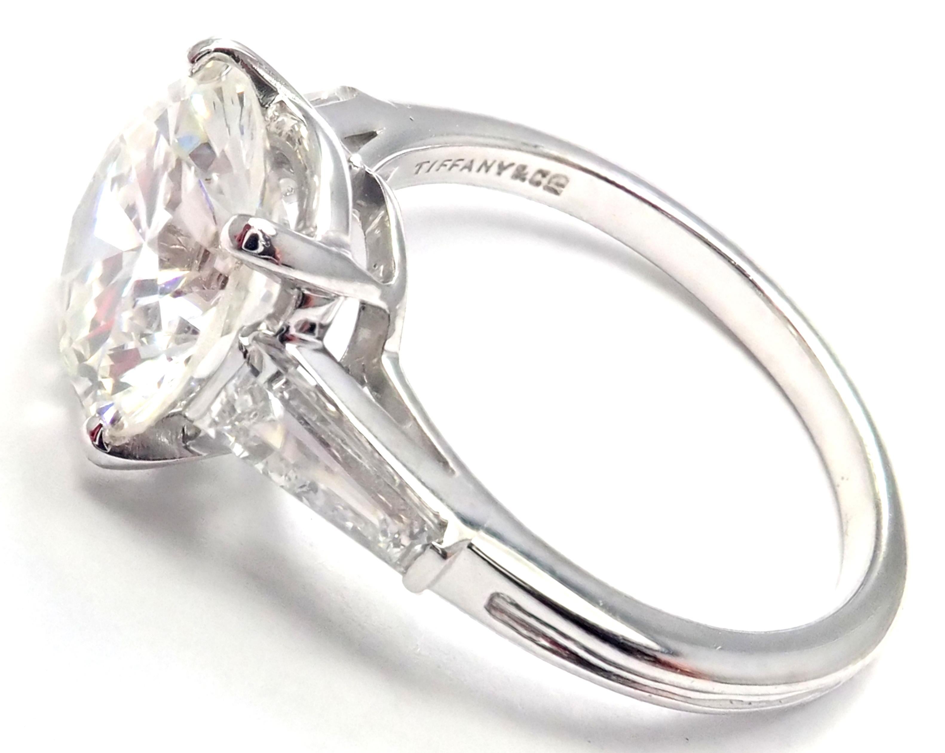 Brilliant Cut Vintage Tiffany & Co 2.48 Carat Diamond Clarity VS1 Color G Platinum Ring