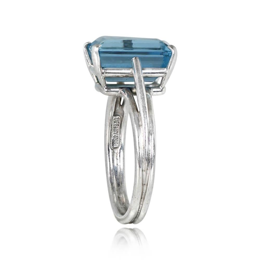 Vintage Tiffany & Co. 2.90ct Emerald Cut Aquamarine Engagement Ring, Platinum  In Excellent Condition In New York, NY