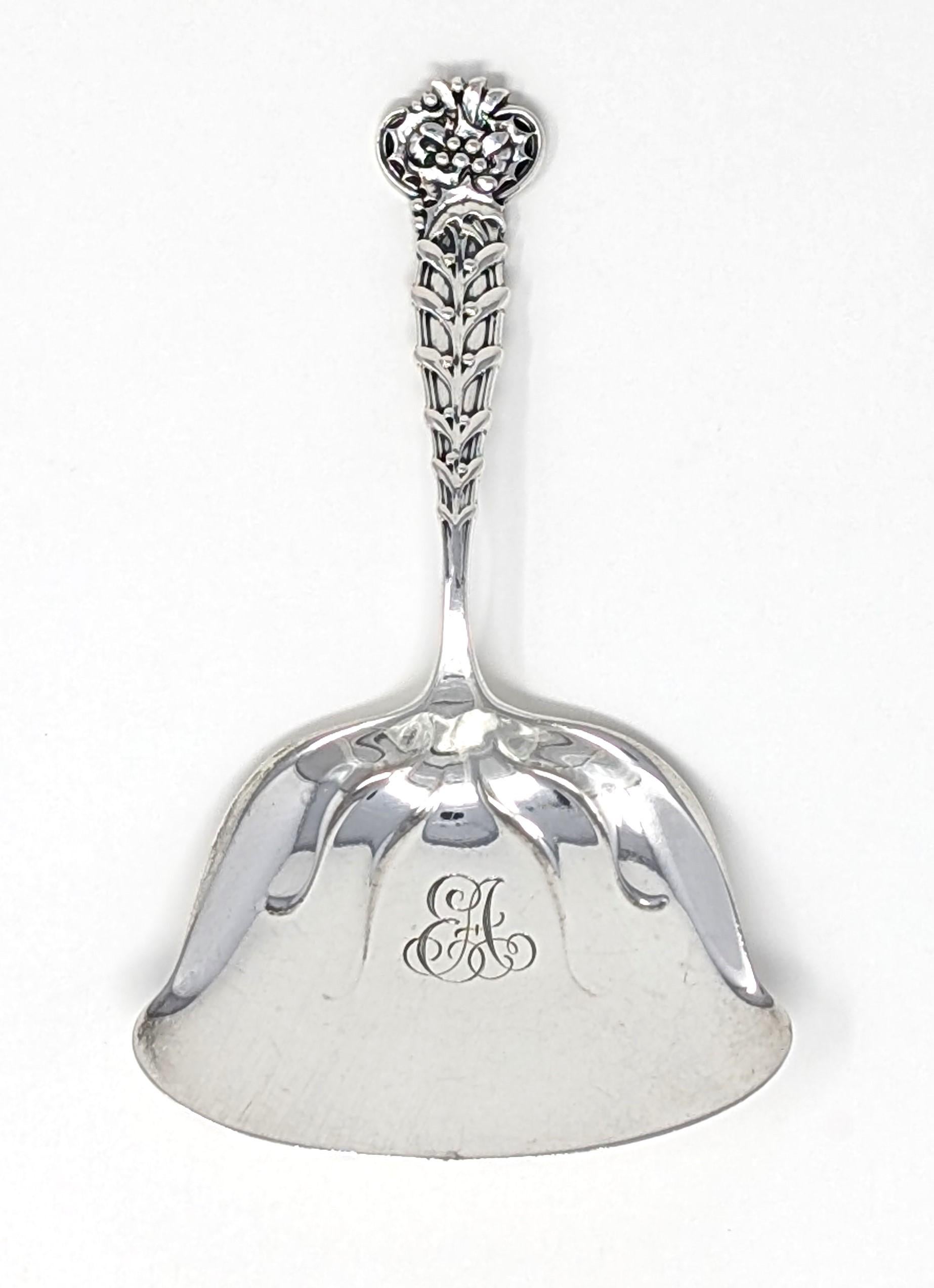 Vintage Tiffany & Co. Cuchara Bon Bon de plata de ley 925 con monograma Desconocido en venta
