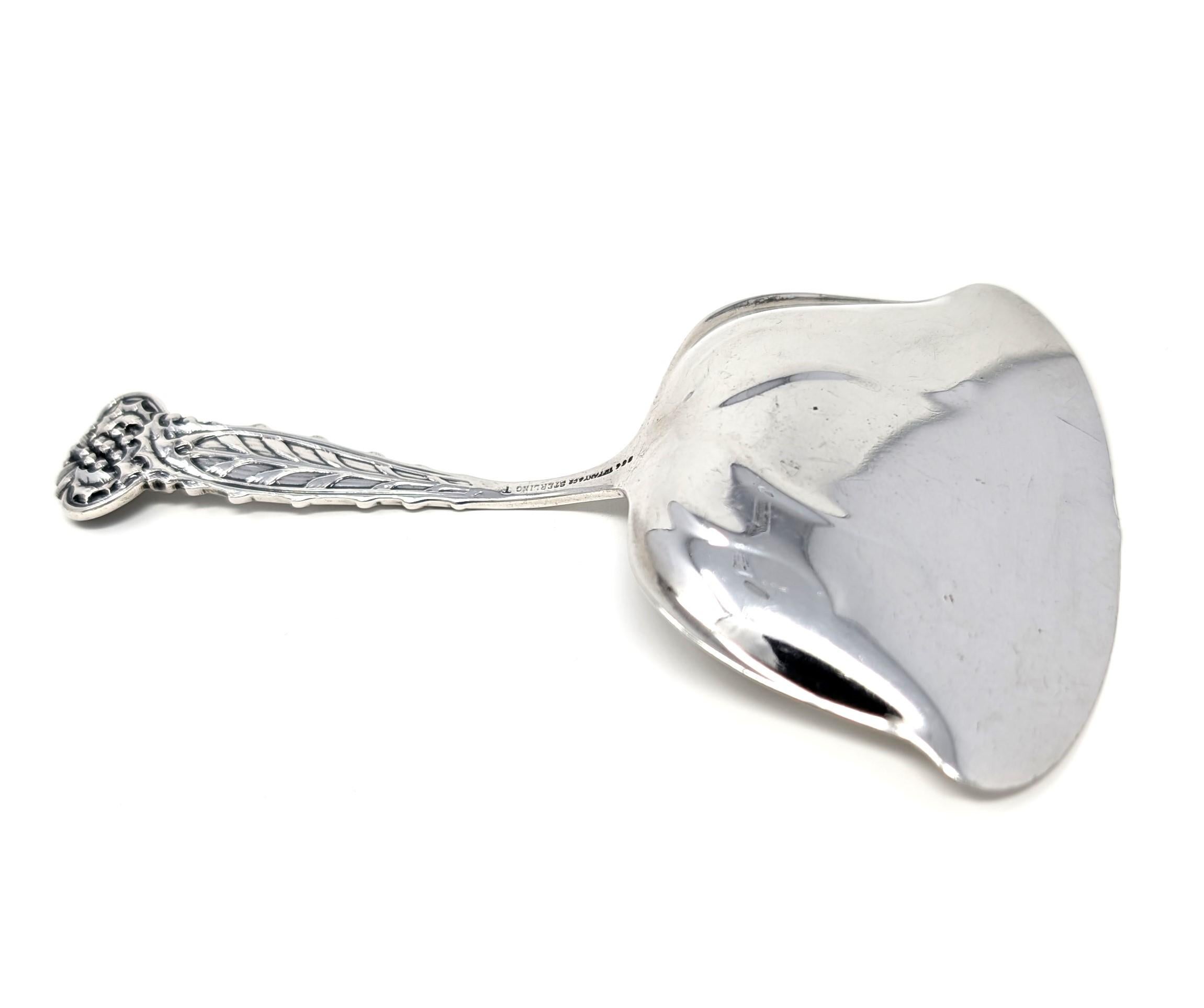 Vintage Tiffany & Co. Cuchara Bon Bon de plata de ley 925 con monograma siglo XX en venta