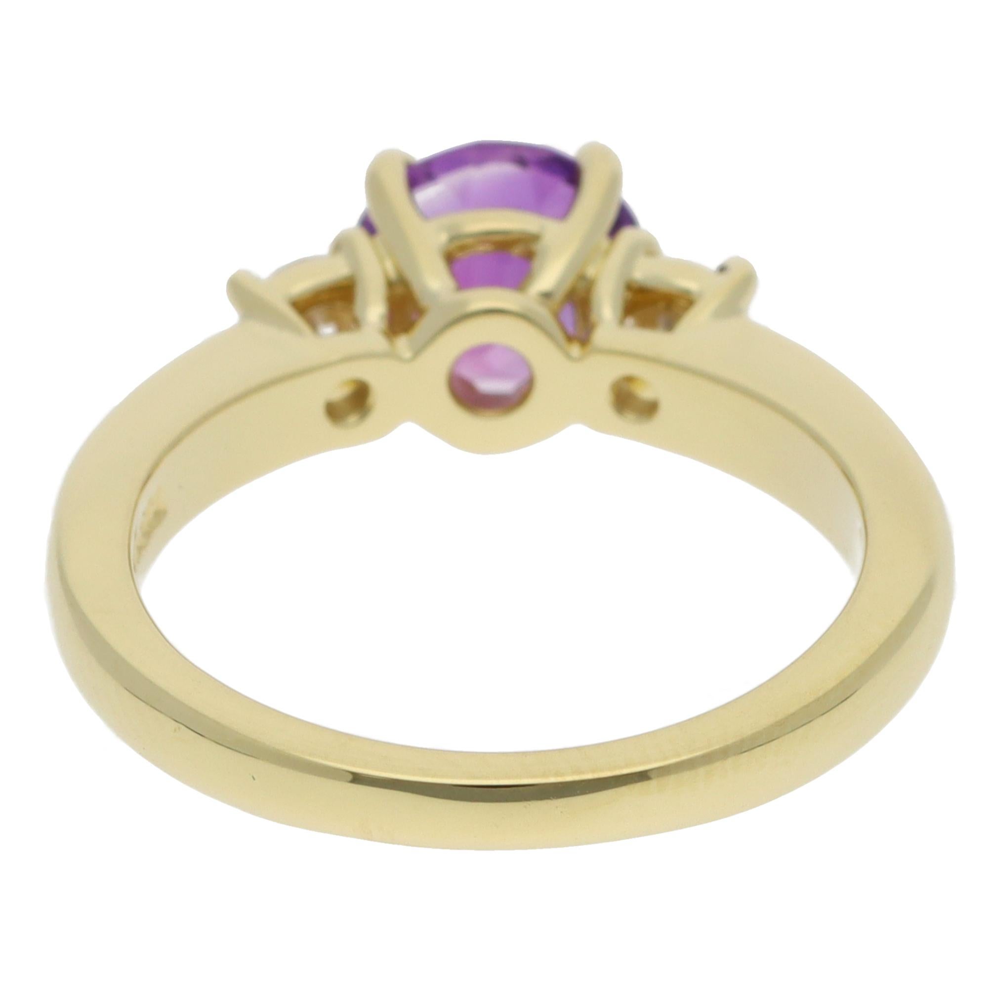 Mixed Cut Vintage Tiffany & Co. Amethyst and Diamond Ring in Yellow Gold For Sale