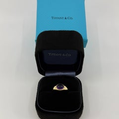 Vintage Tiffany & Co Amethyst Oval Cabochon Cut 18k Yellow Gold Dome Signet Ring
