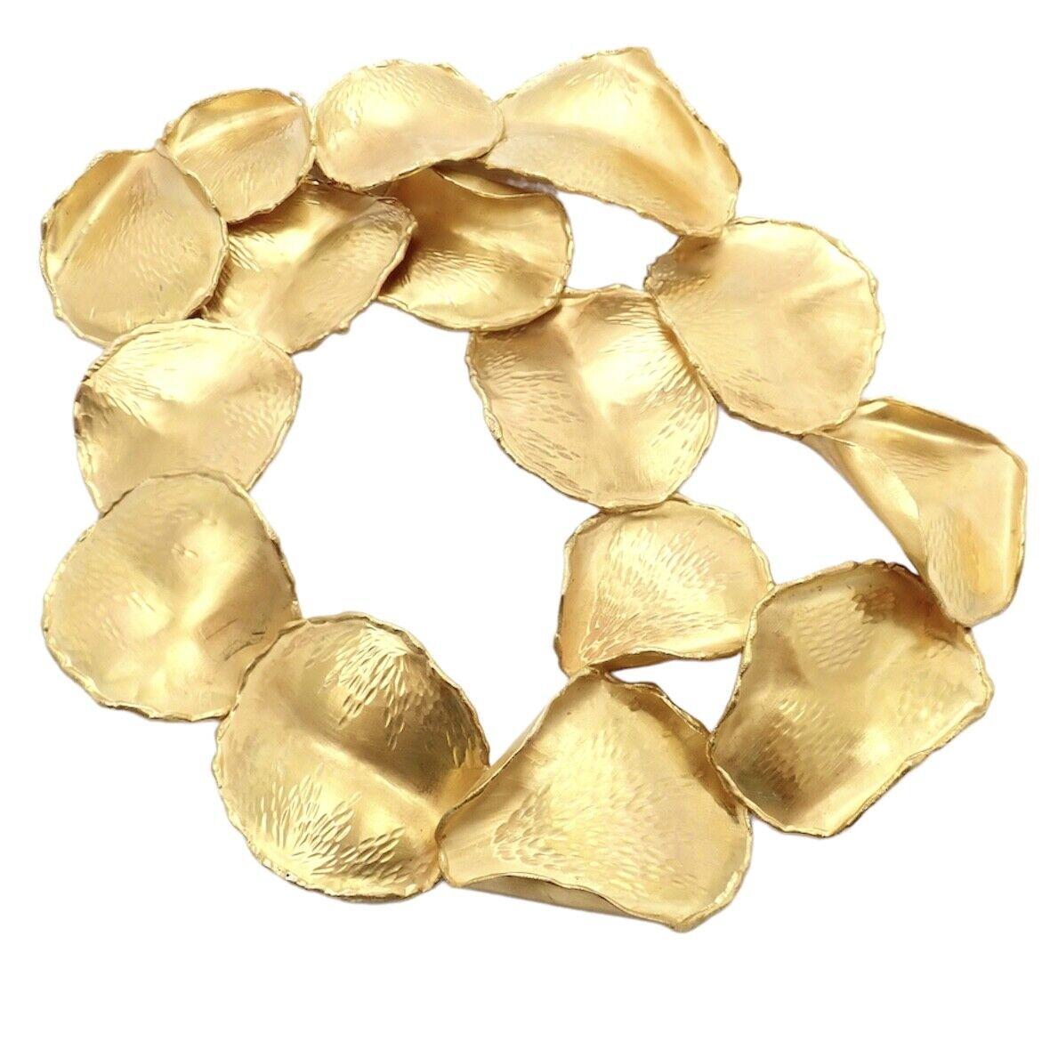 collier de pétales de rose en or jaune 18k par Angela Cummings pour Tiffany & Co. 
Détails : 
Longueur du collier : 18,25