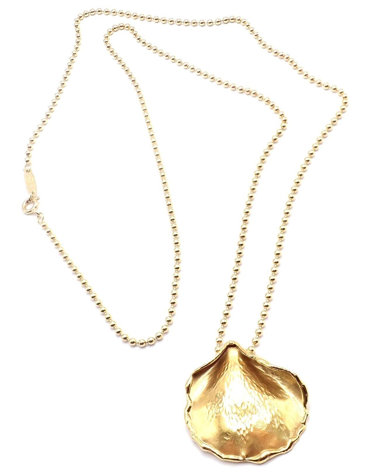 Tiffany & Co., collier pendentif vintage Angela Cummings en or jaune à pétales de roses en vente 7