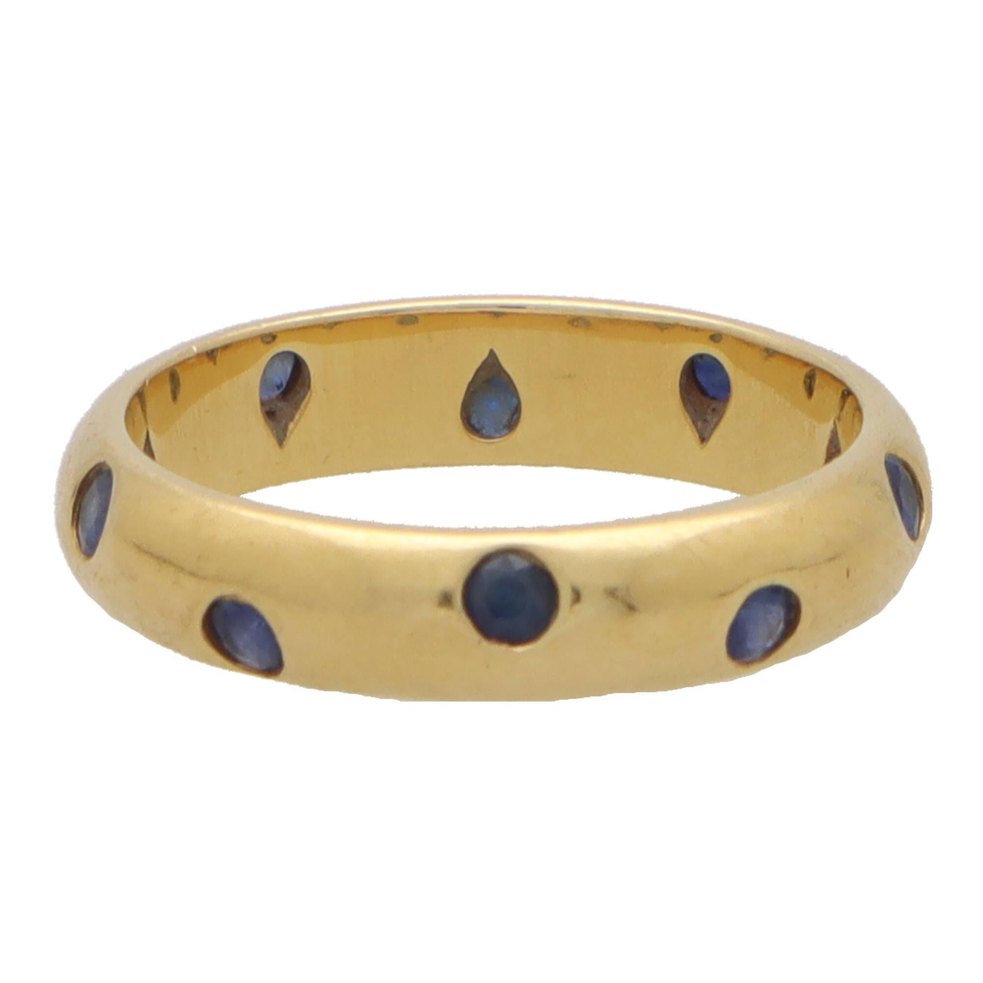 Weinlese Tiffany & Co. Ring mit blauen Saphir-Doten aus 18 Karat Gelbgold (Retro)
