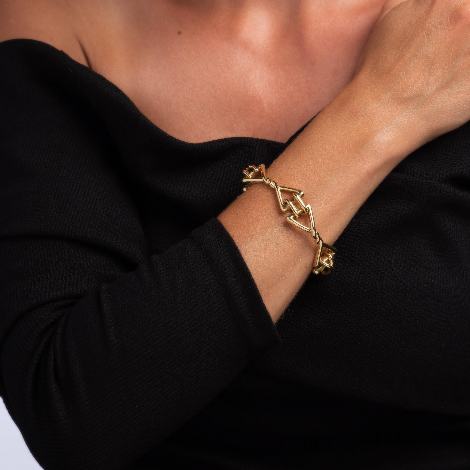 Modern Vintage Tiffany & Co Bracelet 51.1gm 18k Yellow Gold Triangle Fancy Link Jewelry For Sale