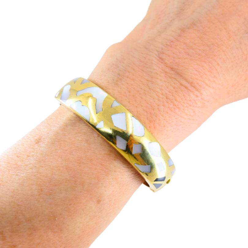 Vintage Tiffany & Co. Bracelet Gold Mother-of-Pearl Black Onyx Hematite Bangle For Sale 7