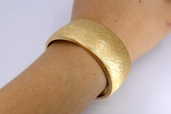 Vintage Tiffany & Co Brushed 14k Yellow Gold Etched Wave Motif Bangle