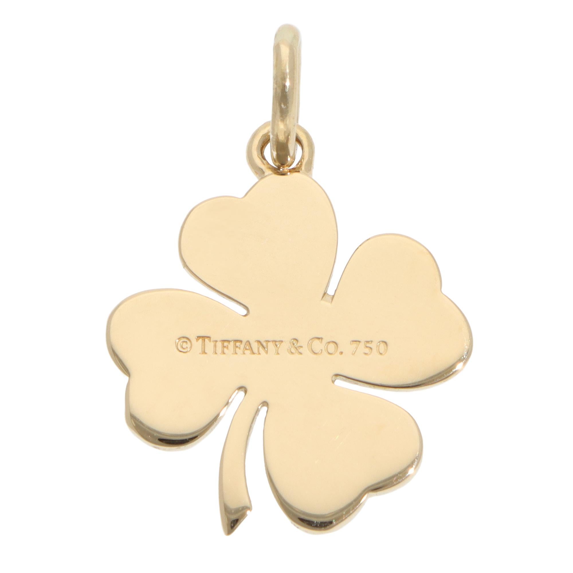 Vintage Tiffany & Co. Clover Pendant in Yellow Gold In Excellent Condition In London, GB