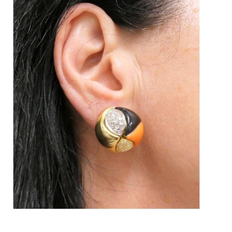 Weinlese Tiffany & Co. Koralle Onyx Ohrringe Diamant Gold Estate Jewelry (Gemischter Schliff) im Angebot