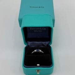 Vintage Tiffany & Co Cornflower Blue Sapphire Diamond Platinum Three Stone Ring
