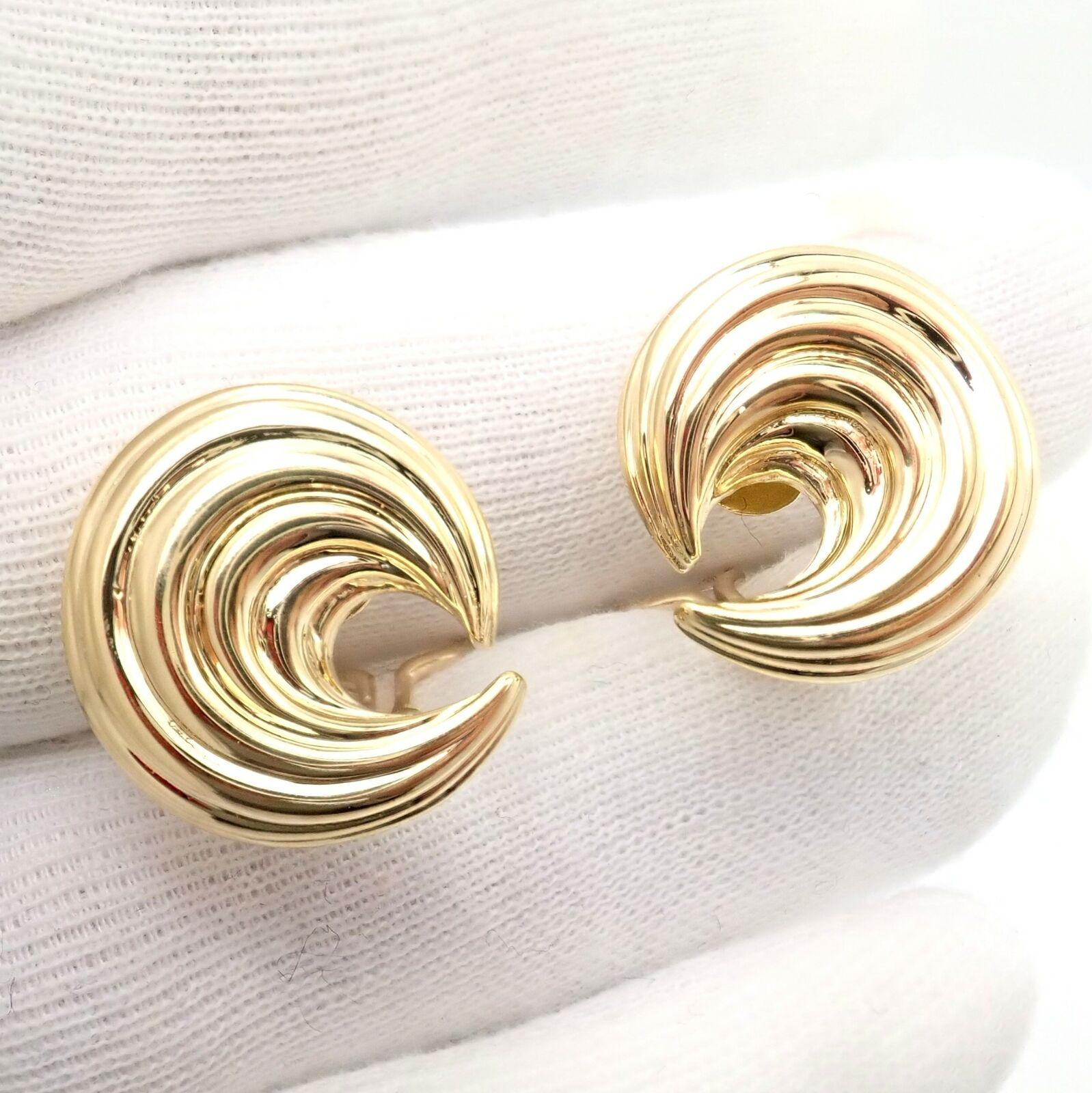 Vintage Tiffany & Co Crescent Moon Yellow Gold Earrings For Sale 2