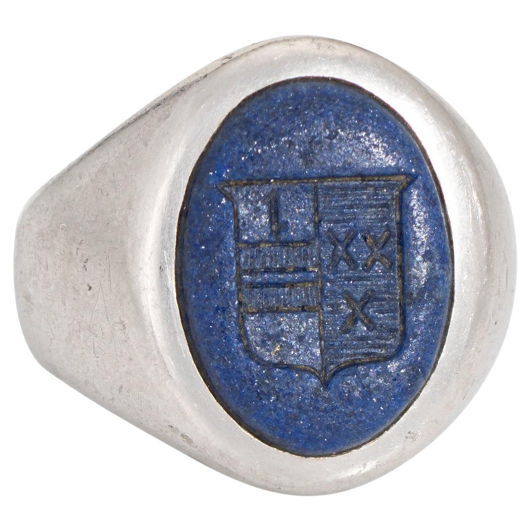 Vintage Tiffany 
Co Crest Ring Lapis Lazuli Platin Sz 6 Mid Century Signet im Angebot