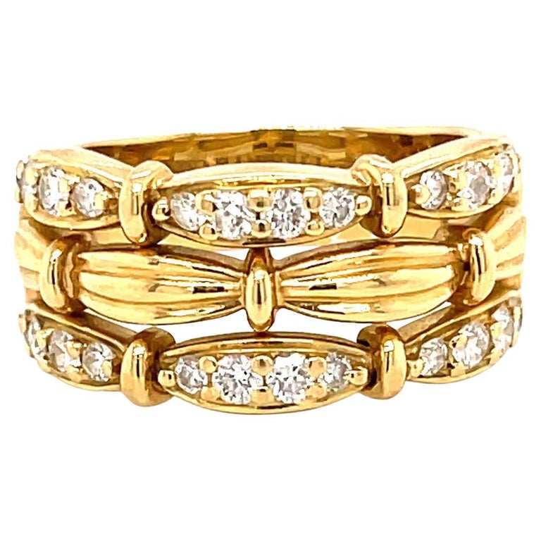 Vintage Tiffany and Co. Diamond 18 Karat Gold Ring For Sale at 1stDibs