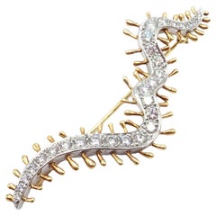 Tiffany & Co. d'epoca. Spilla con millepiedi di diamanti in oro giallo e platino