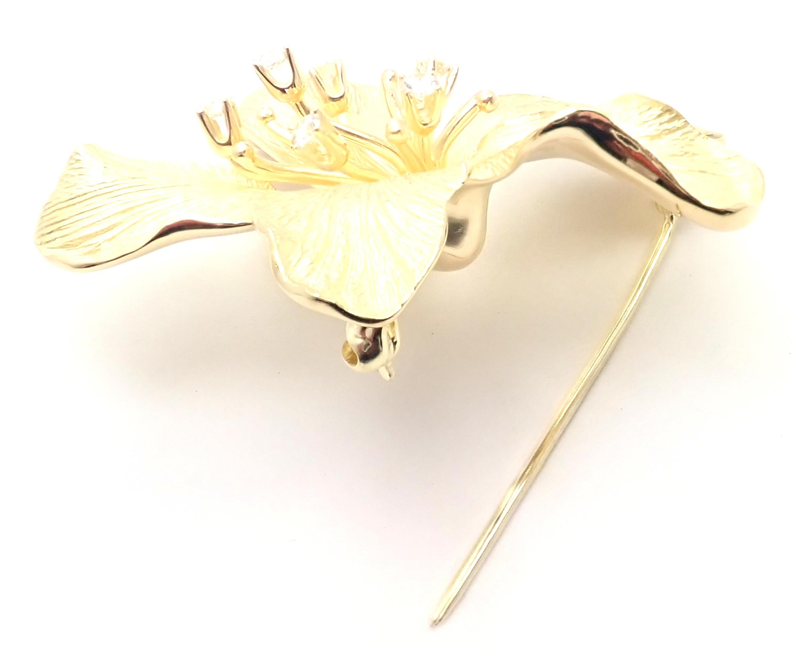 Vintage Tiffany & Co Diamond Lily Flower Yellow Gold Brooch Pin In Excellent Condition In Holland, PA