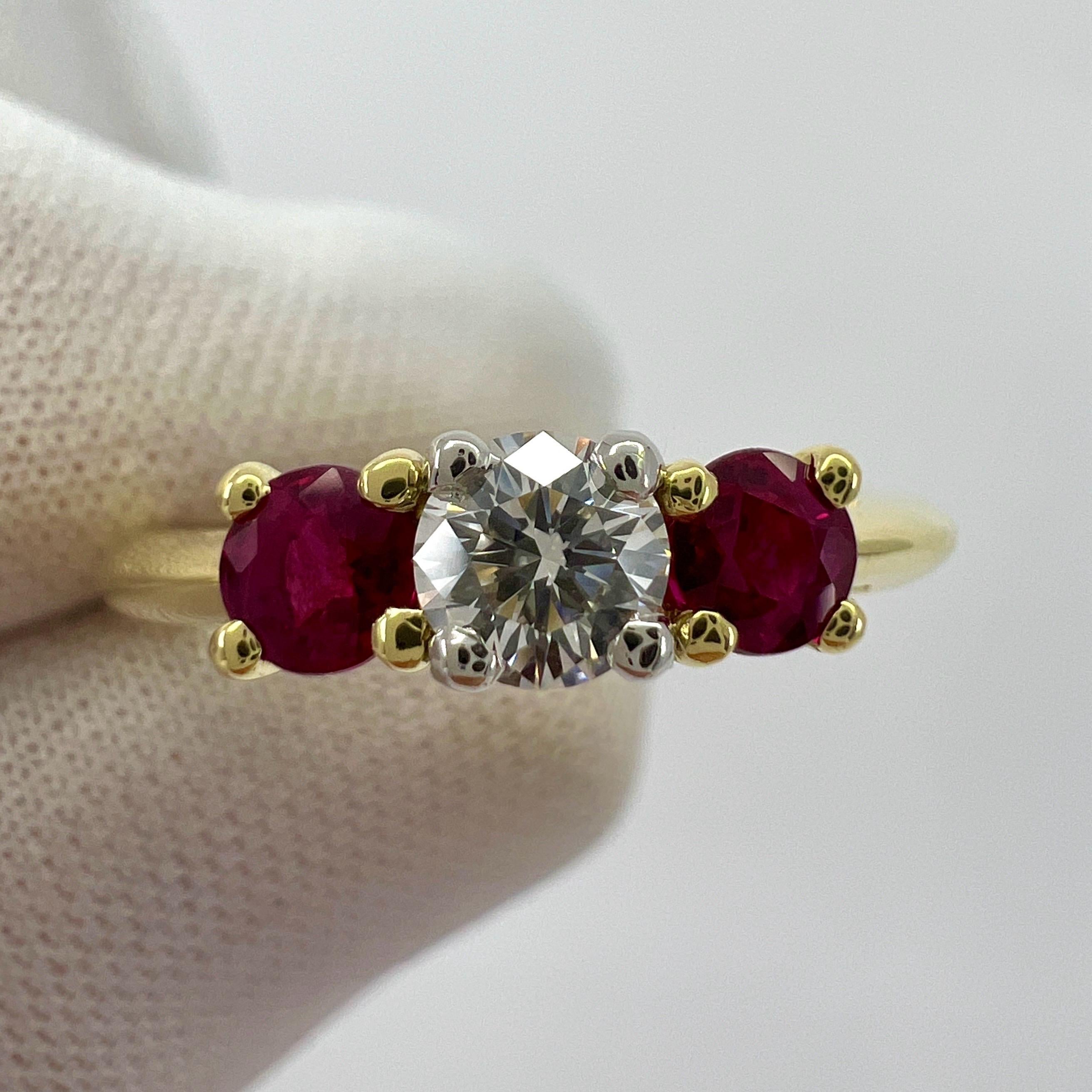 Women's or Men's Vintage Tiffany & Co Diamond & Ruby 18k Yellow Gold & Platinum Three Stone Ring For Sale