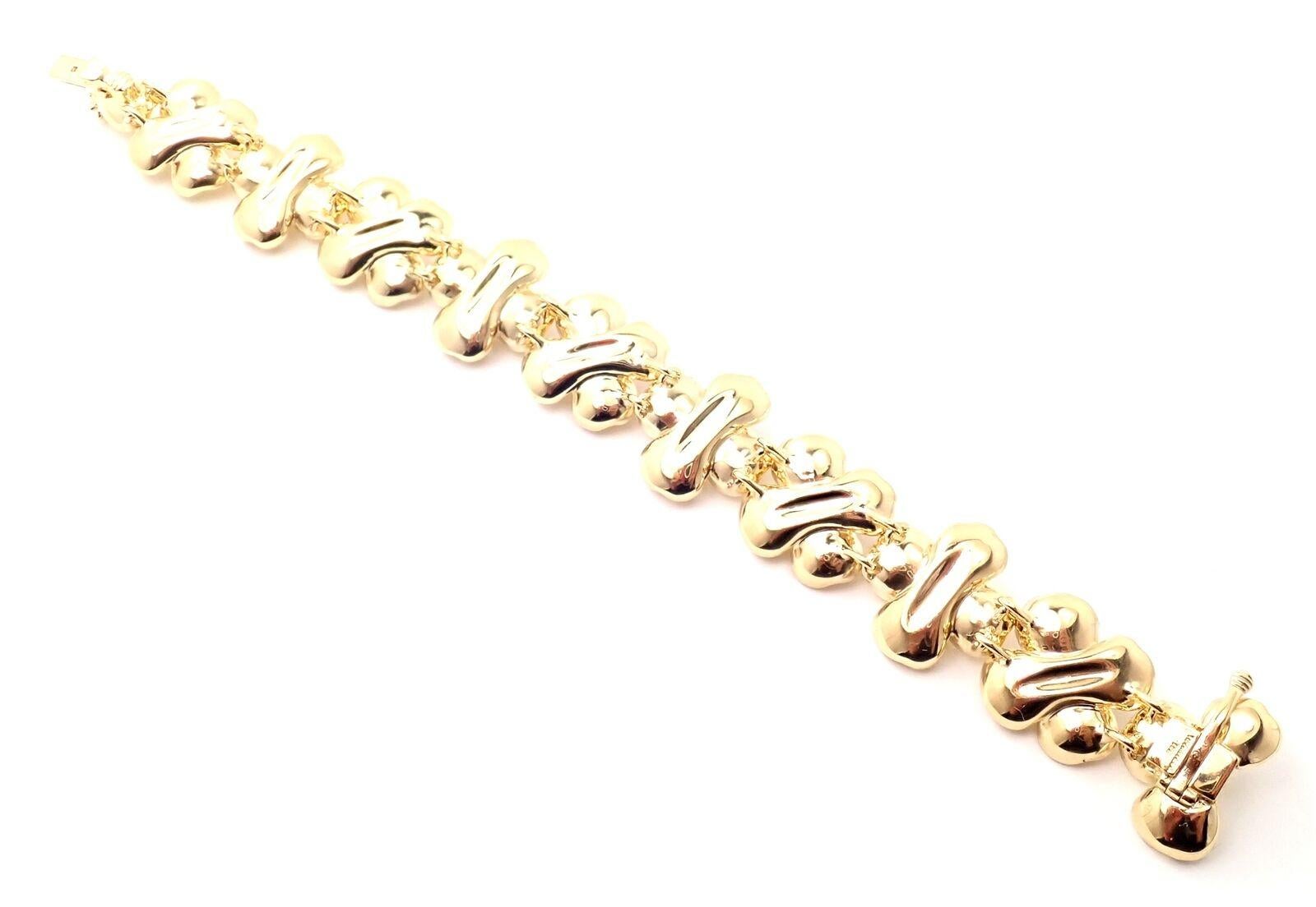 Vintage Tiffany & Co Dogwood Flower Yellow Gold Link Bracelet In Excellent Condition In Holland, PA