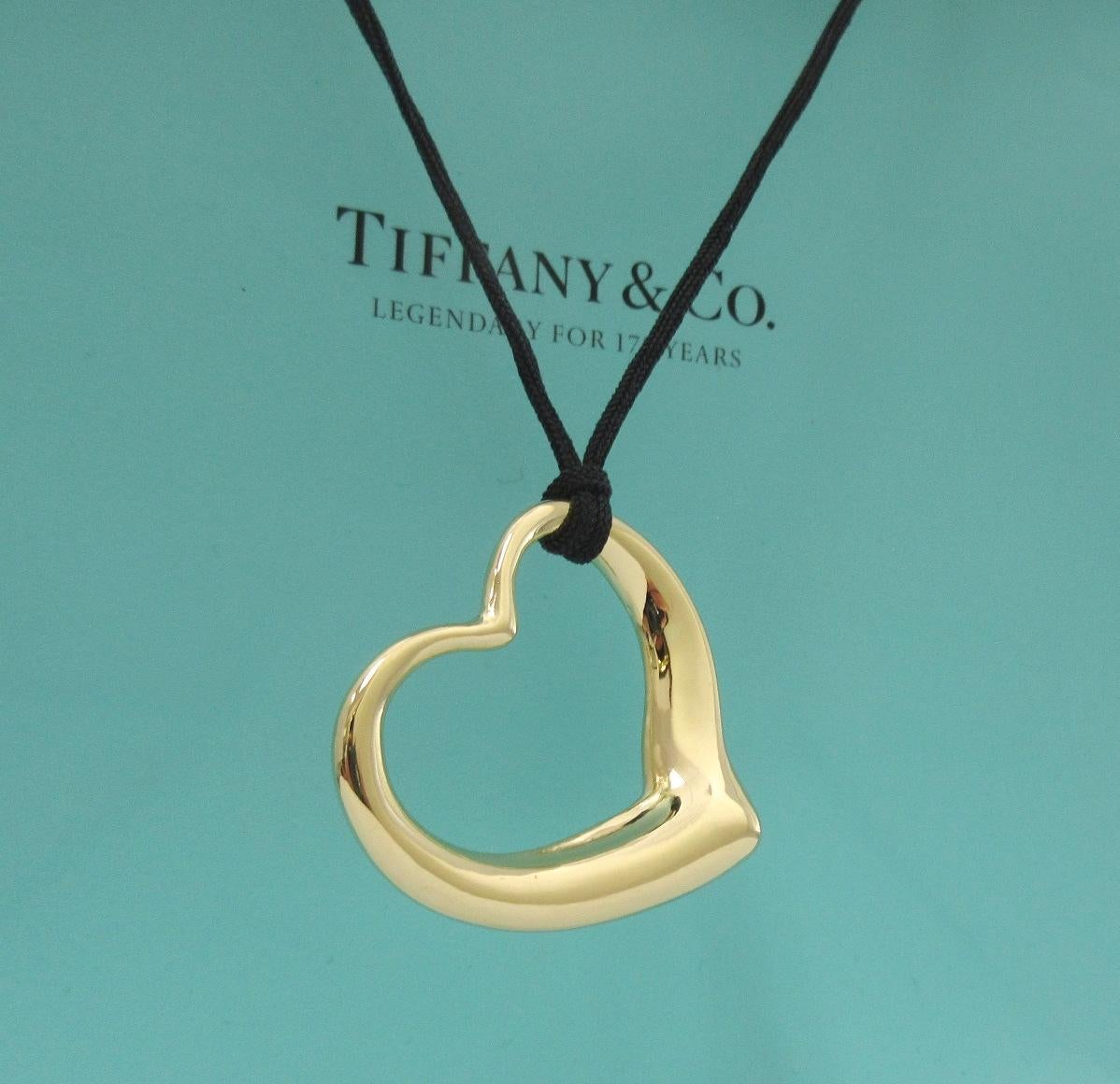 Women's Vintage TIFFANY & Co. Elsa Peretti 18K Gold 36mm Open Heart Pendant Necklace