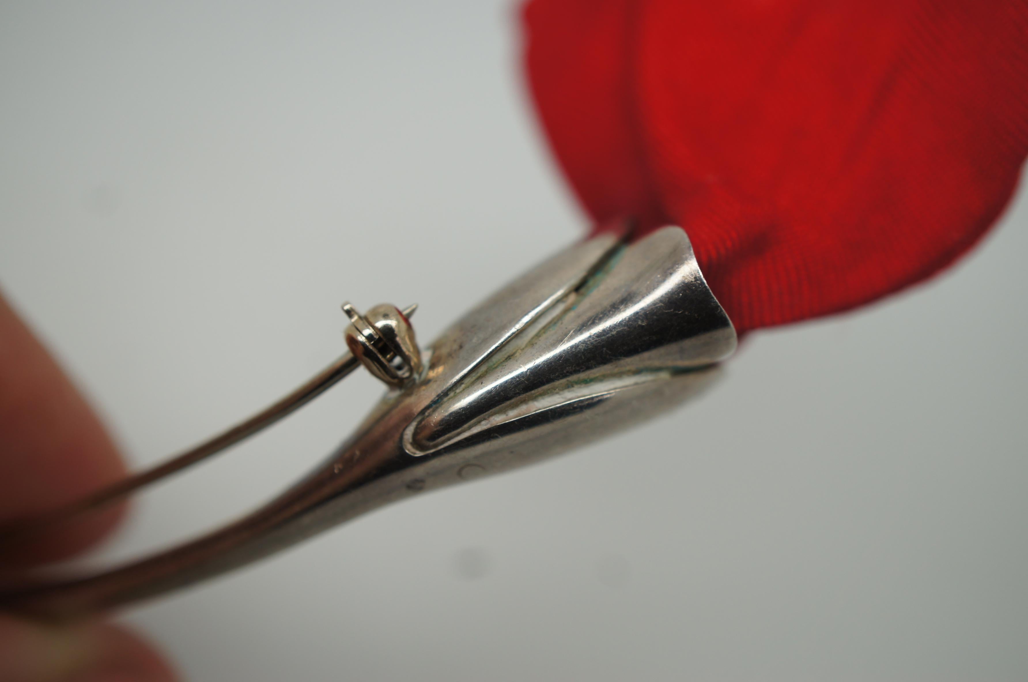 Vintage Tiffany & Co. Elsa Peretti Amapola Sterling Silver Poppy Rose Pin Brooch In Good Condition In Dayton, OH