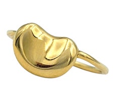 Vintage Tiffany & Co. Elsa Peretti Bean Ring in Polished 18 Karat Yellow Gold